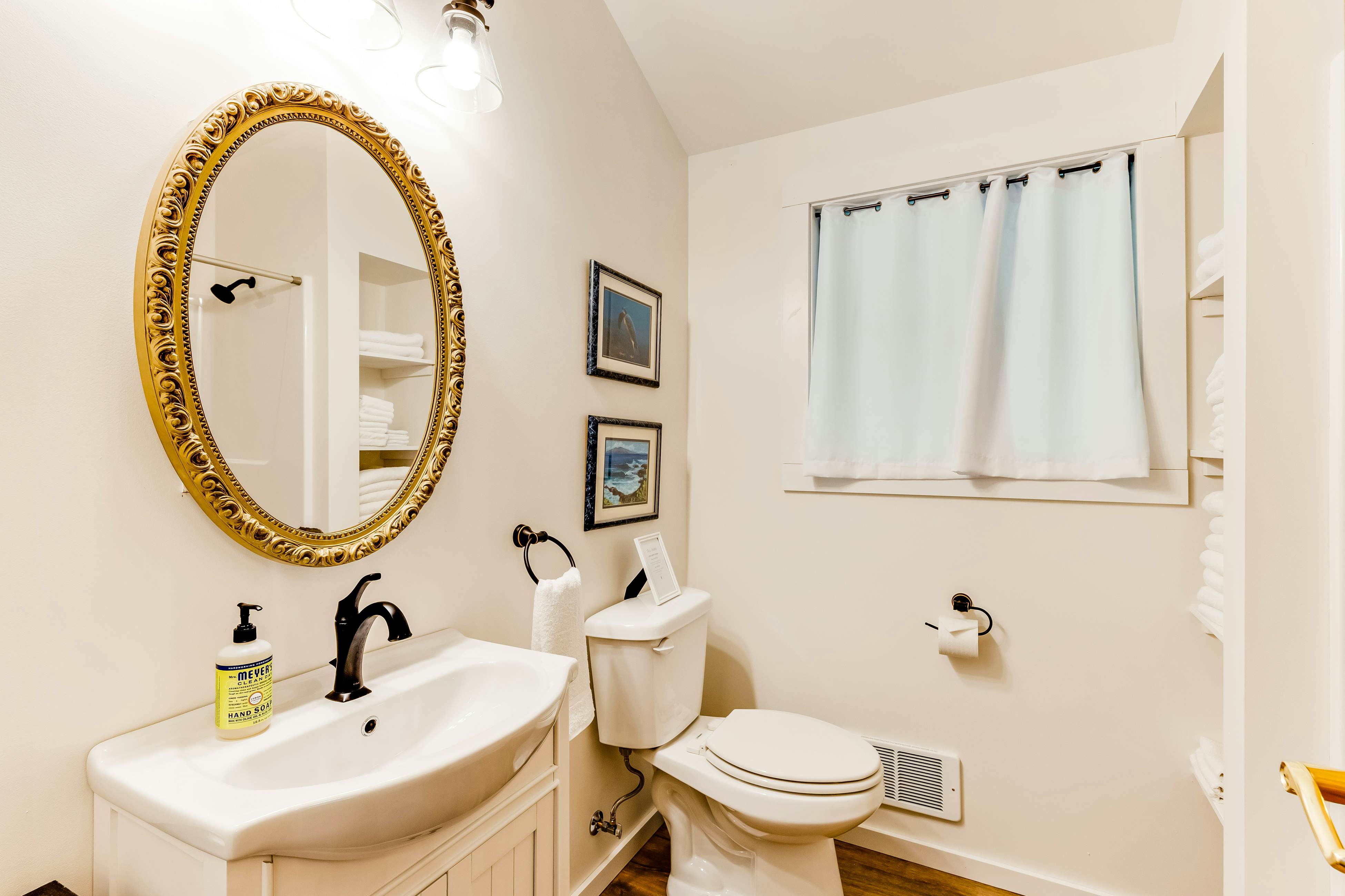 Tall Cedars Cabin By The Water