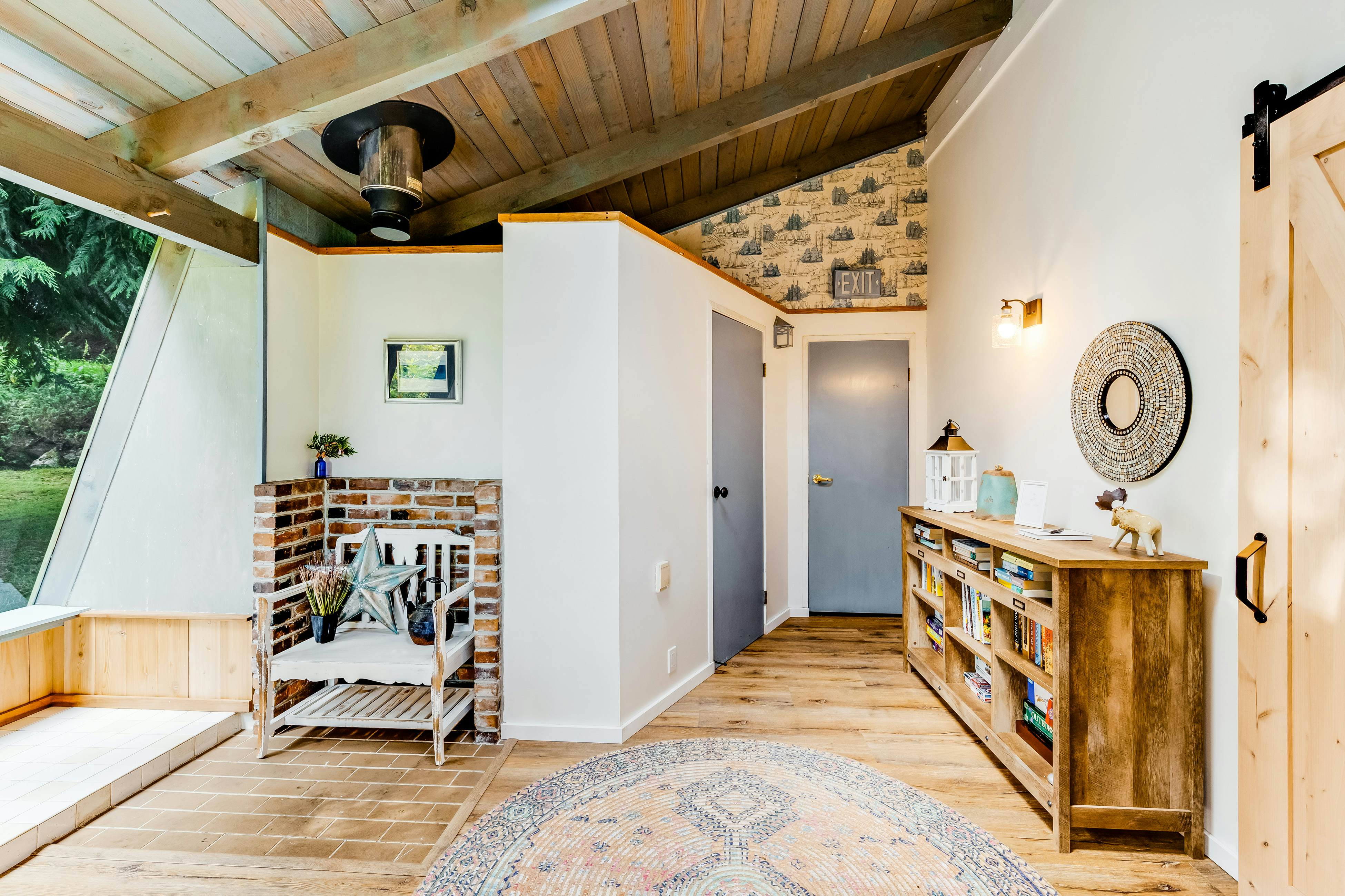 Tall Cedars Cabin By The Water