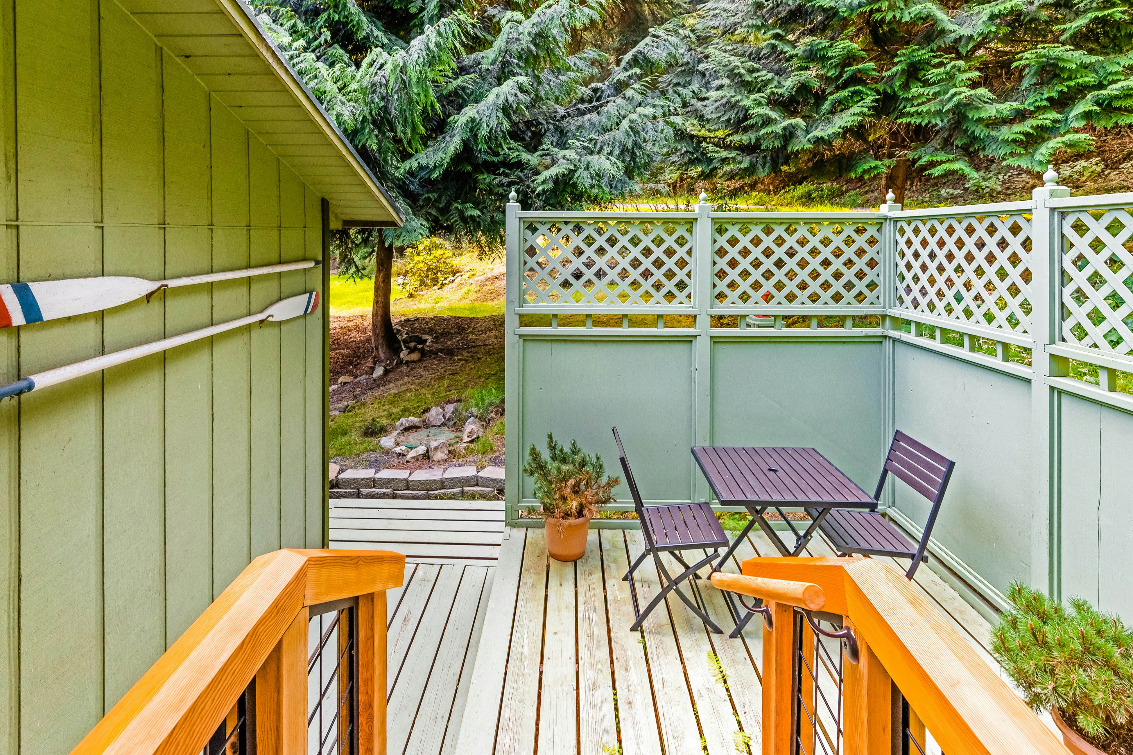 Tall Cedars Cabin By The Water