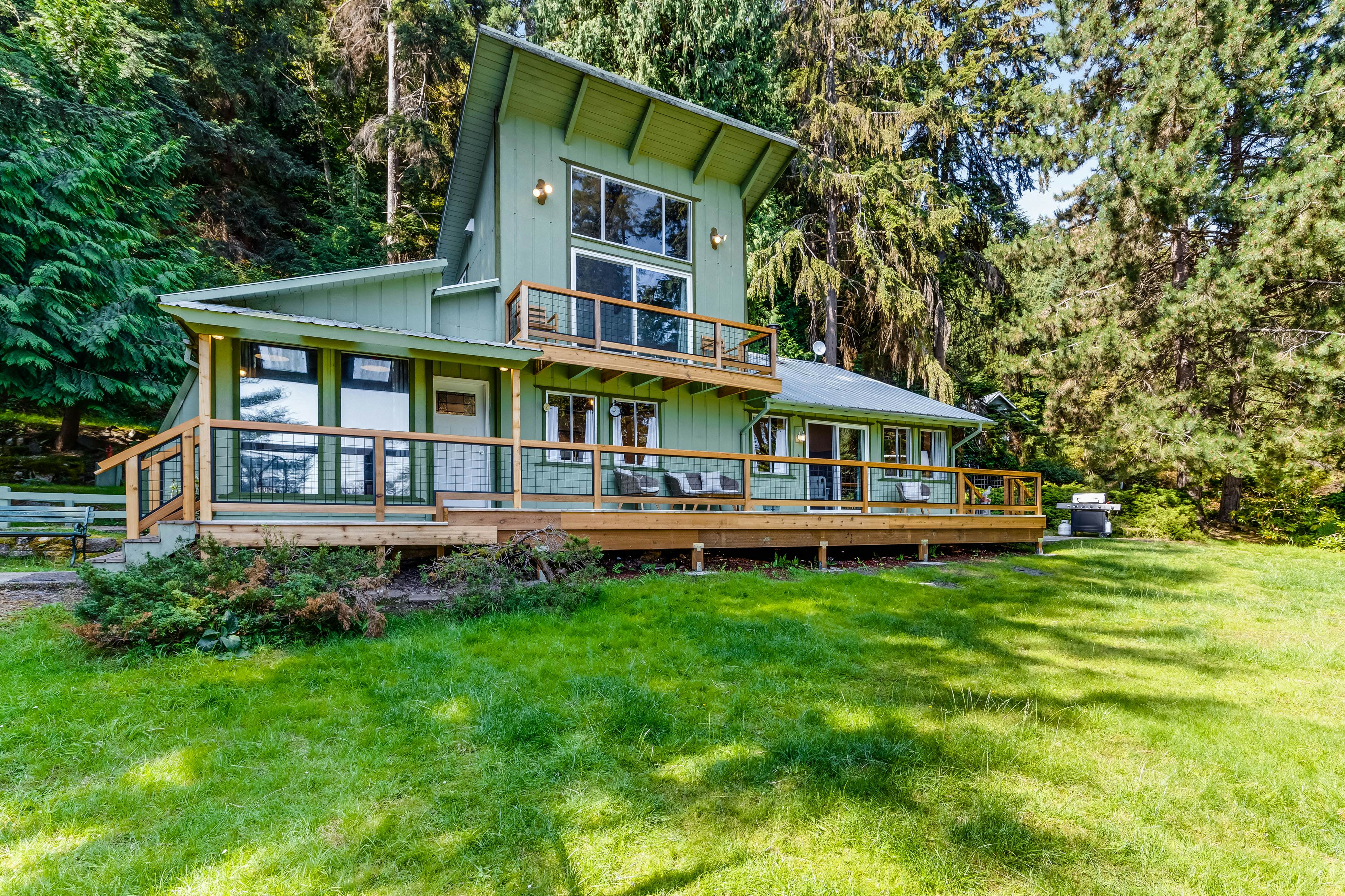 Tall Cedars Cabin By The Water