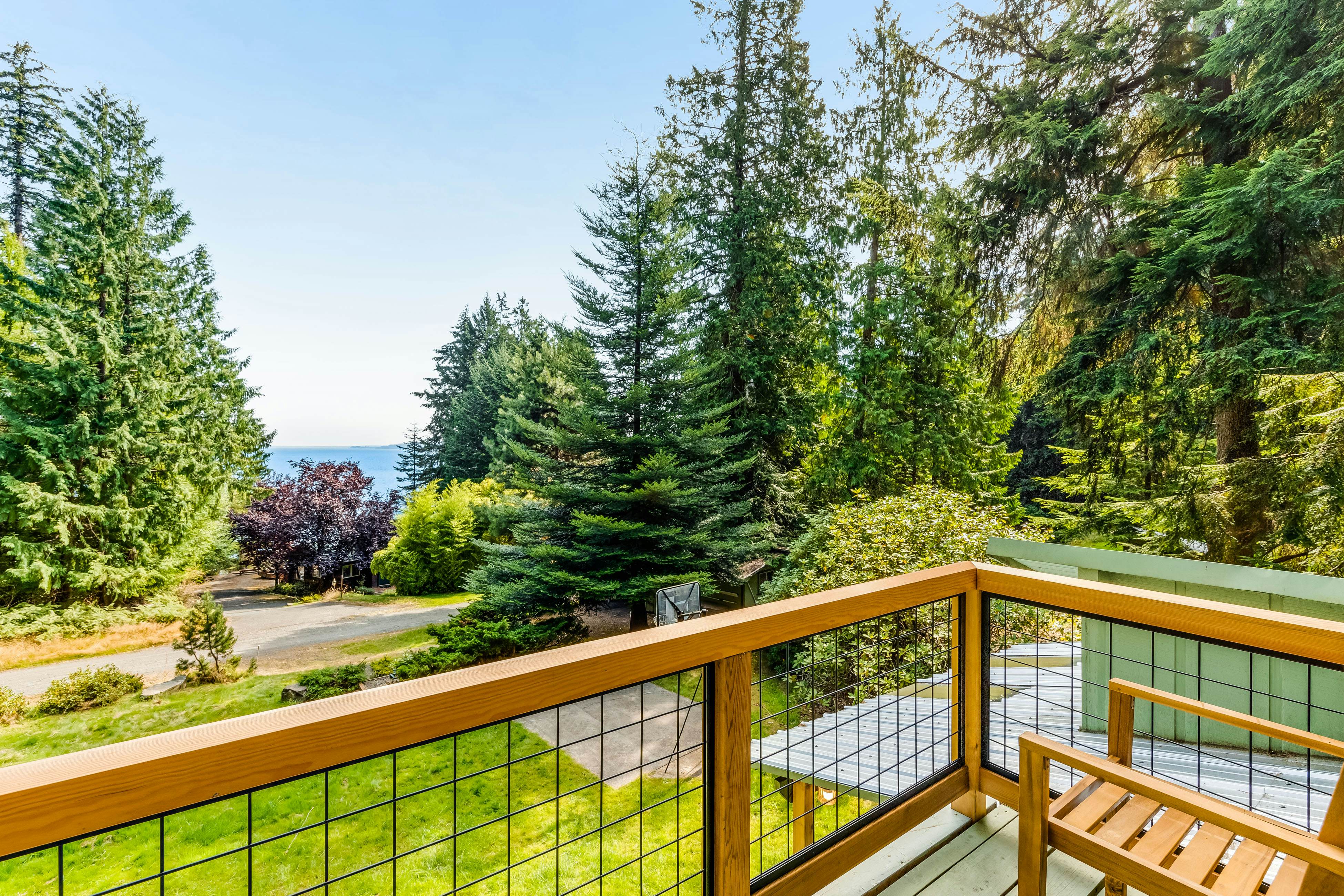 Tall Cedars Cabin By The Water