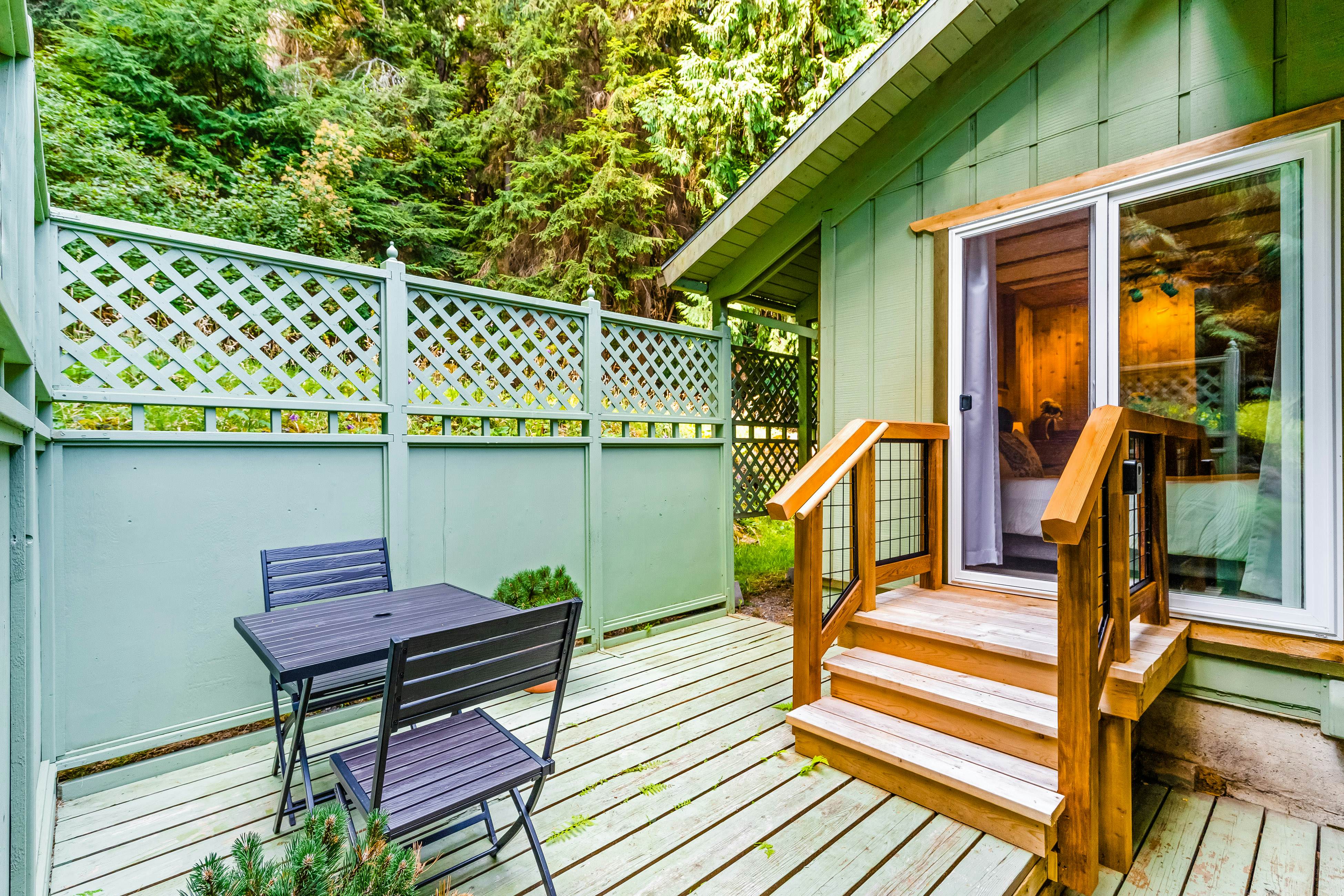 Tall Cedars Cabin By The Water