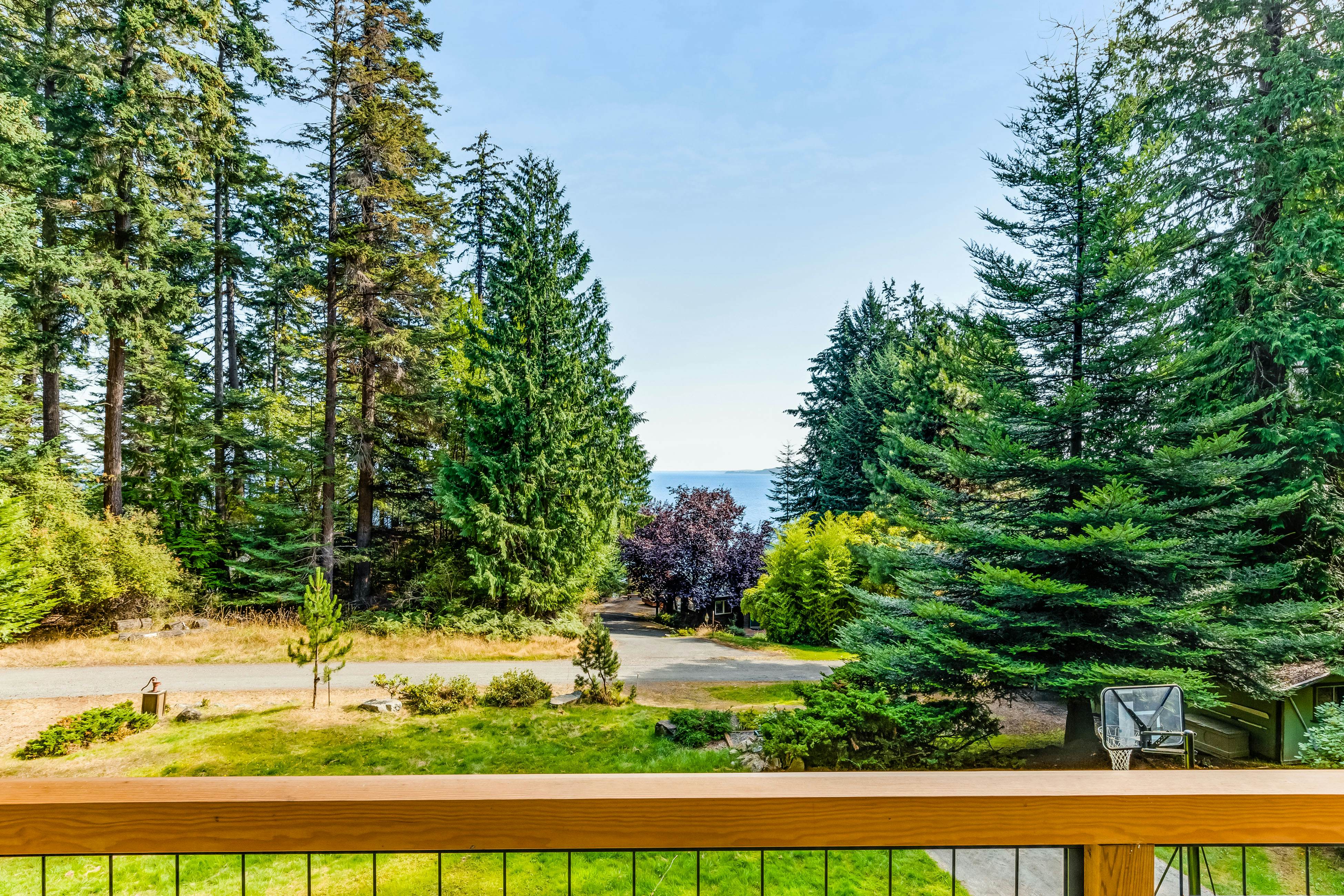 Tall Cedars Cabin By The Water