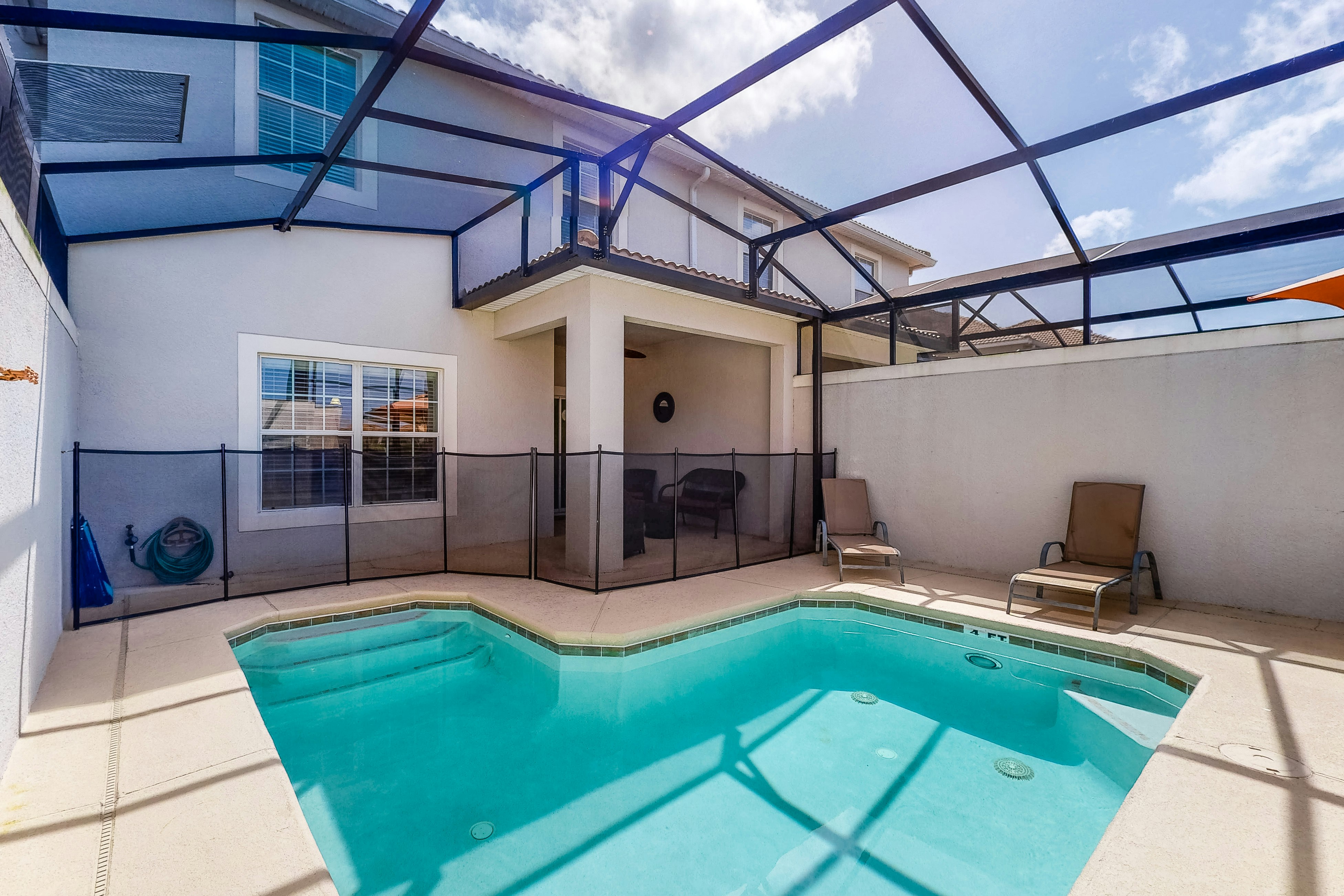 Lake View Townhouse - Storey Lake