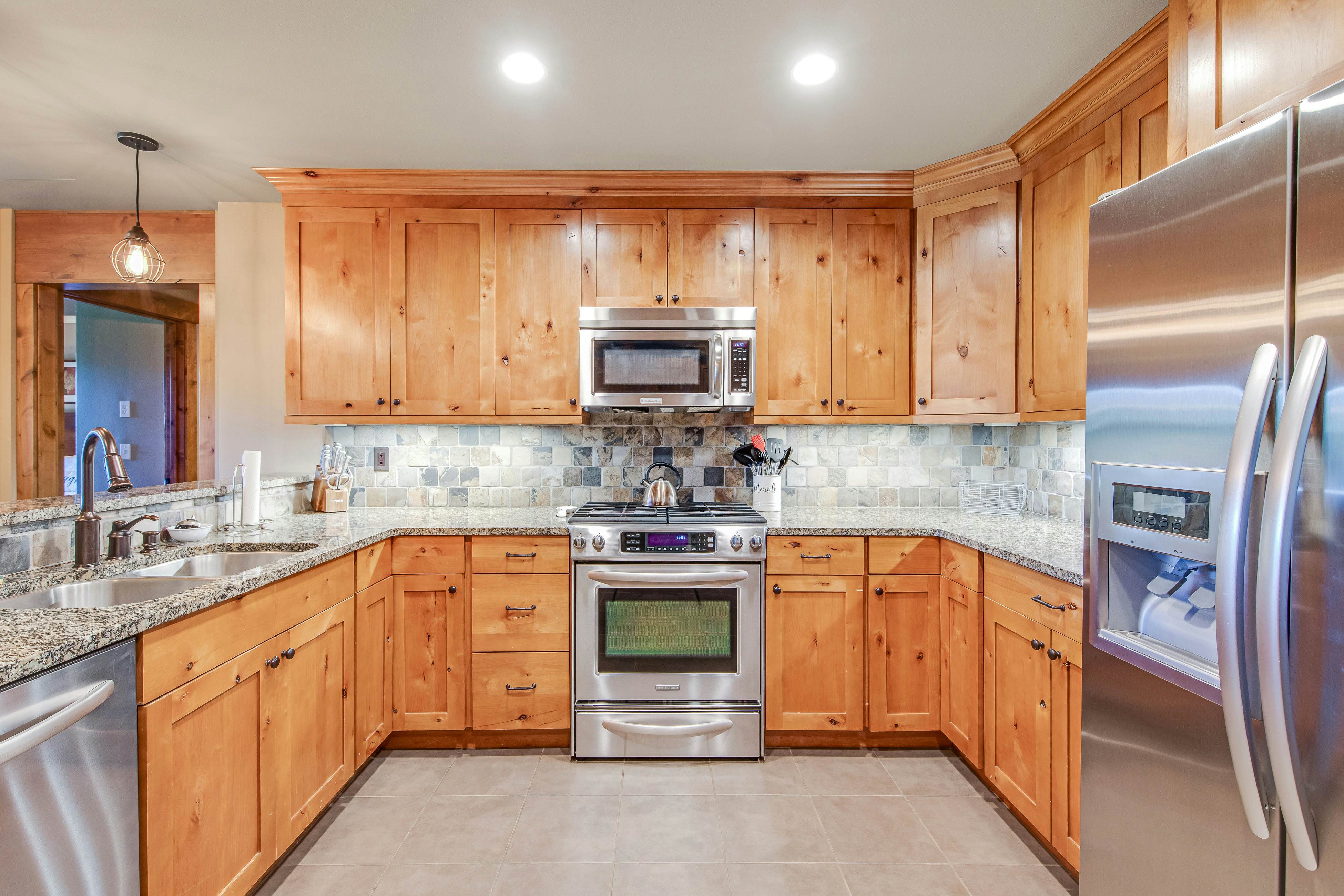 Trailhead Lodge #302