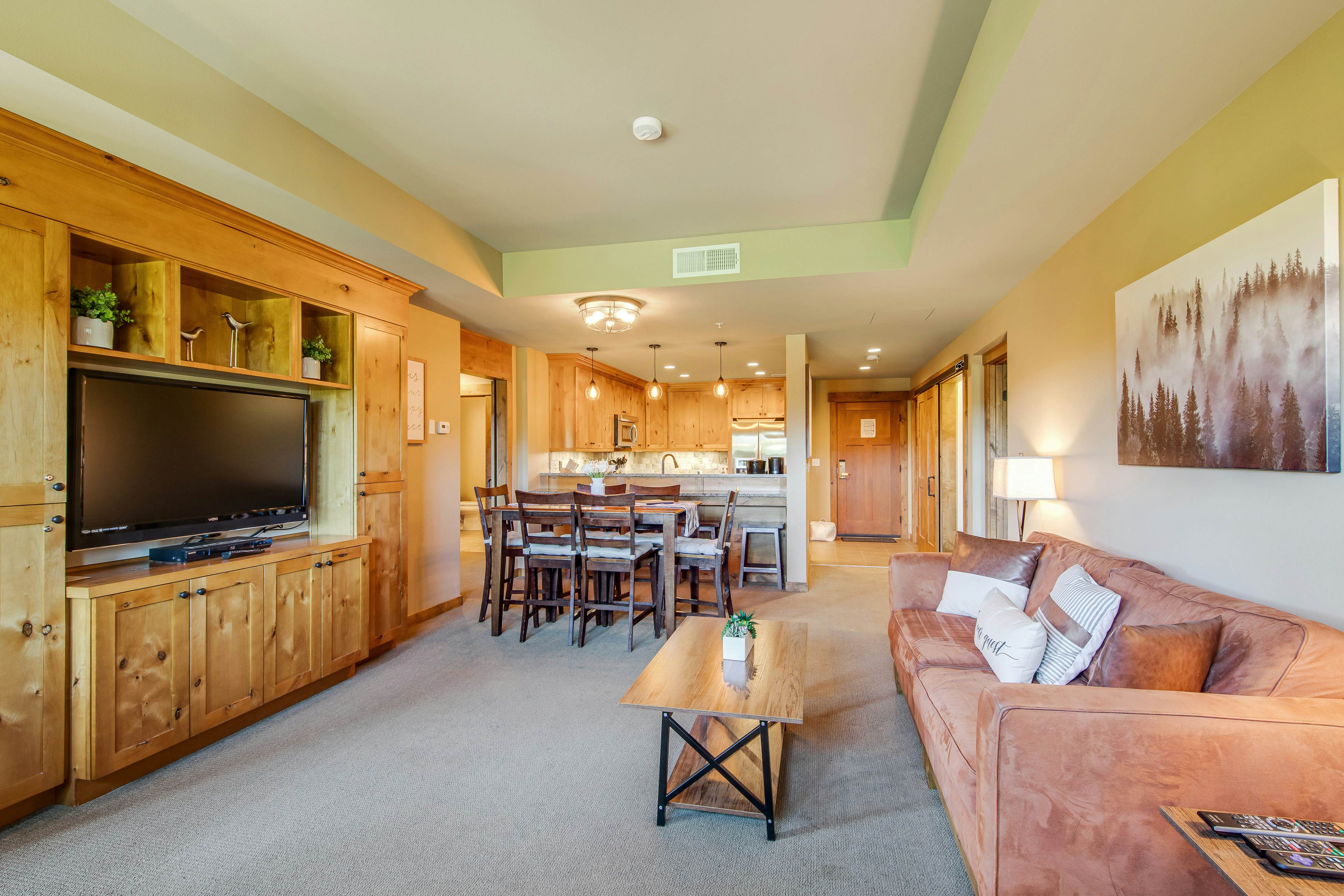 Trailhead Lodge #302