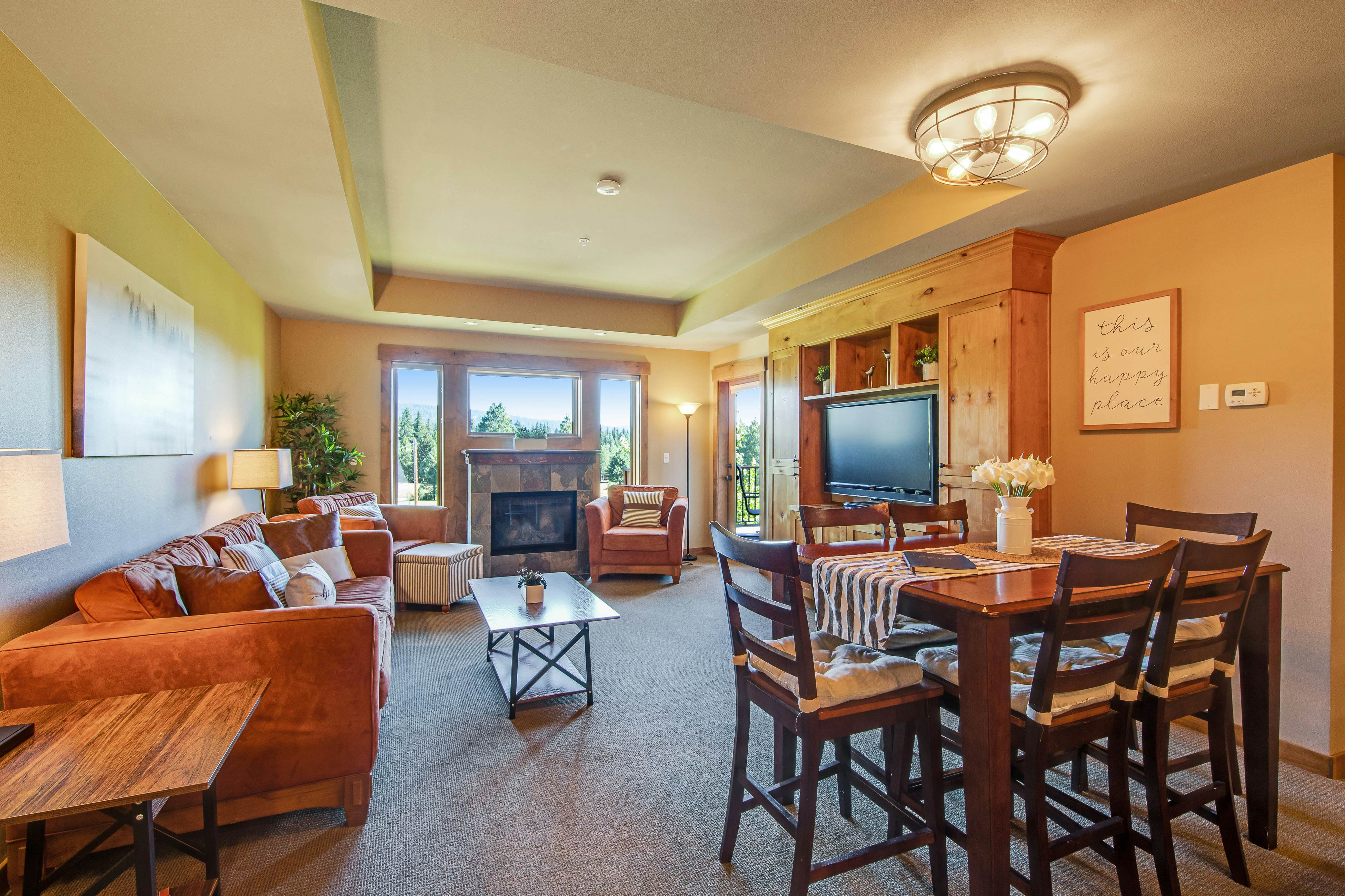 Trailhead Lodge #302