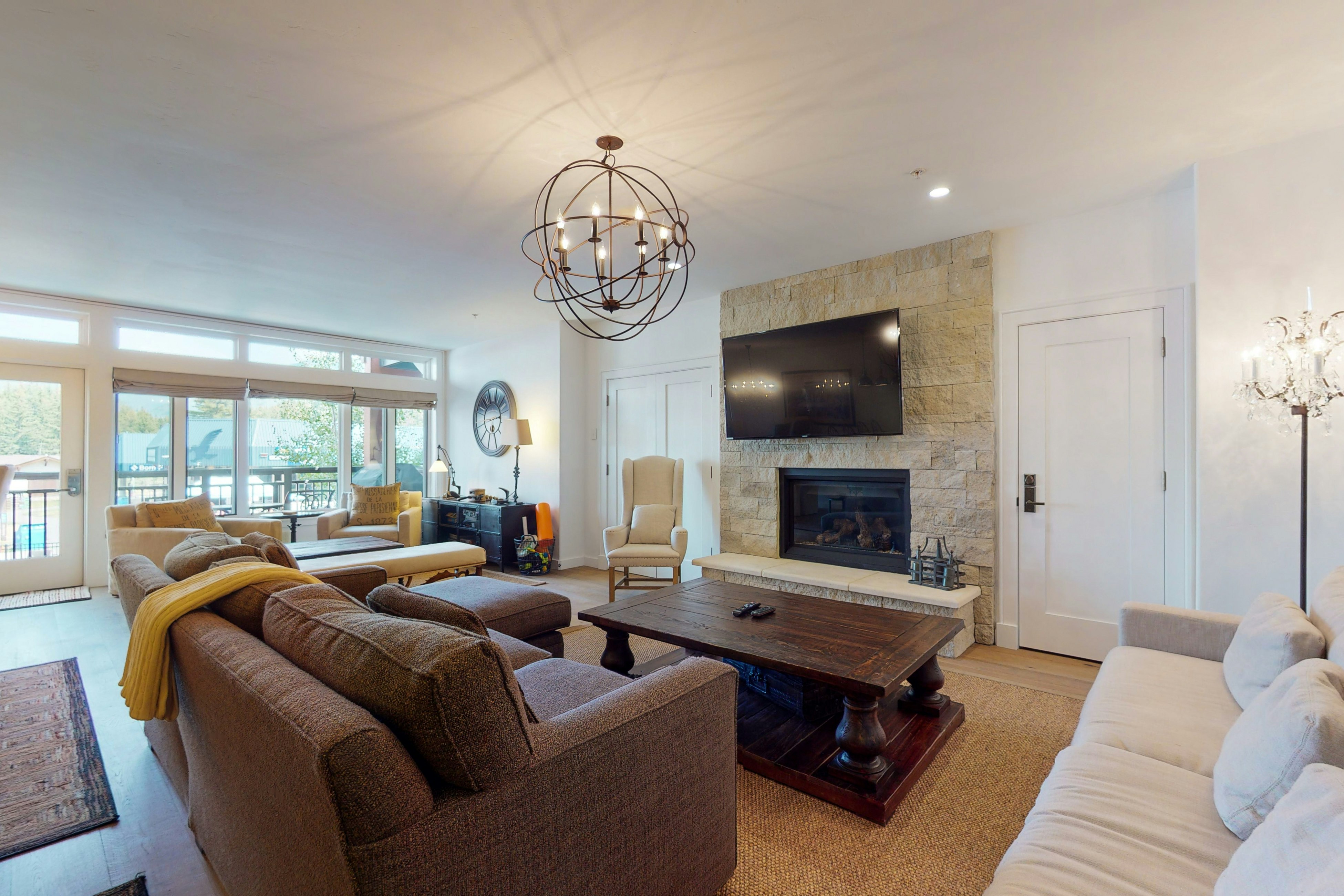 Lion Square Lodge East 209