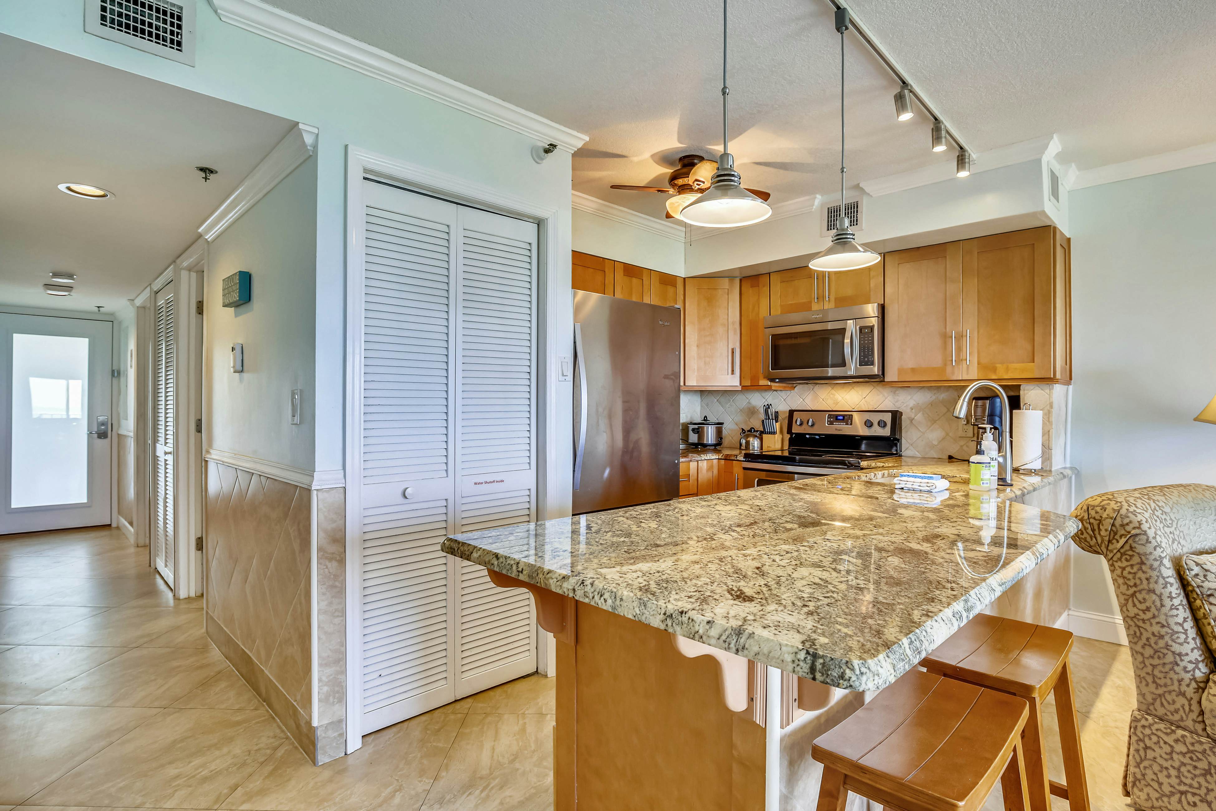 Oceanside Retreat Ocean Pointe 4311 2 BD Tavernier, FL Vacation