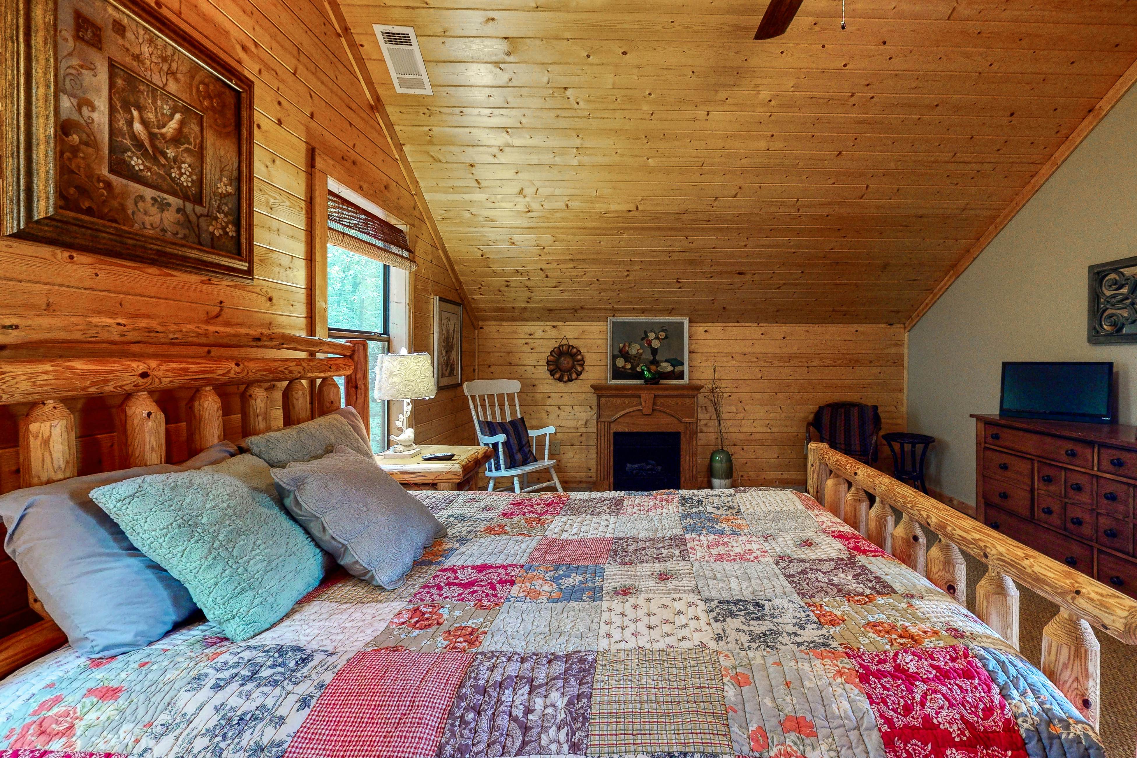 Red Roof Retreat 2 BD Cleveland, GA Vacation Rental Vacasa