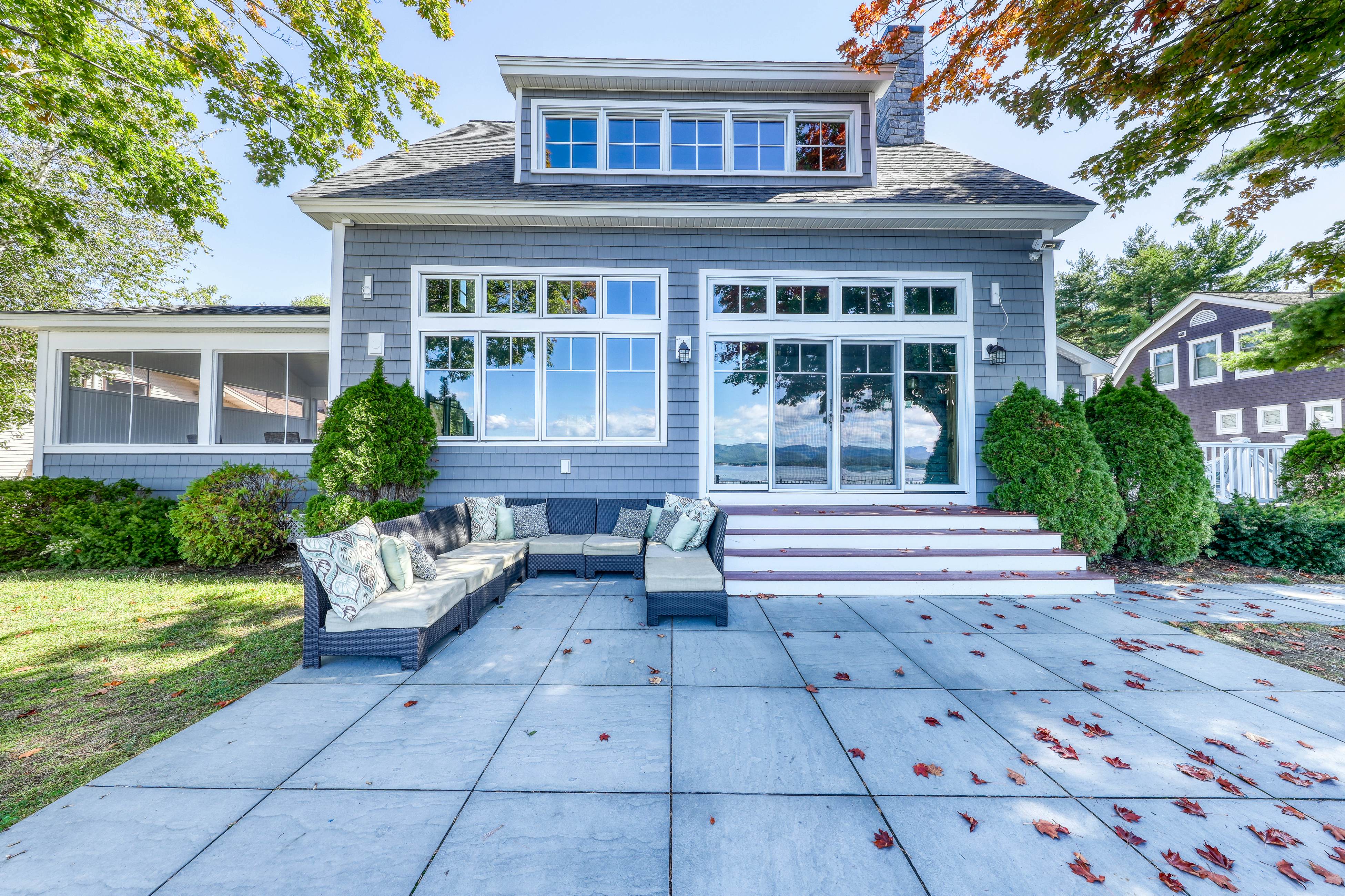 Long Sands Lakefront Home