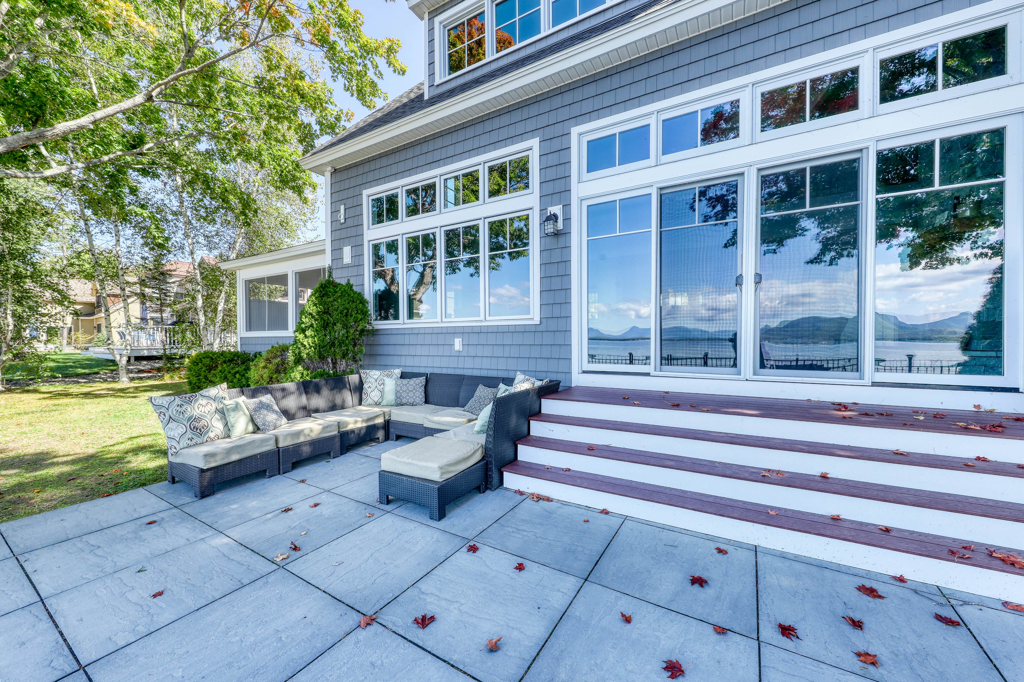 Long Sands Lakefront Home