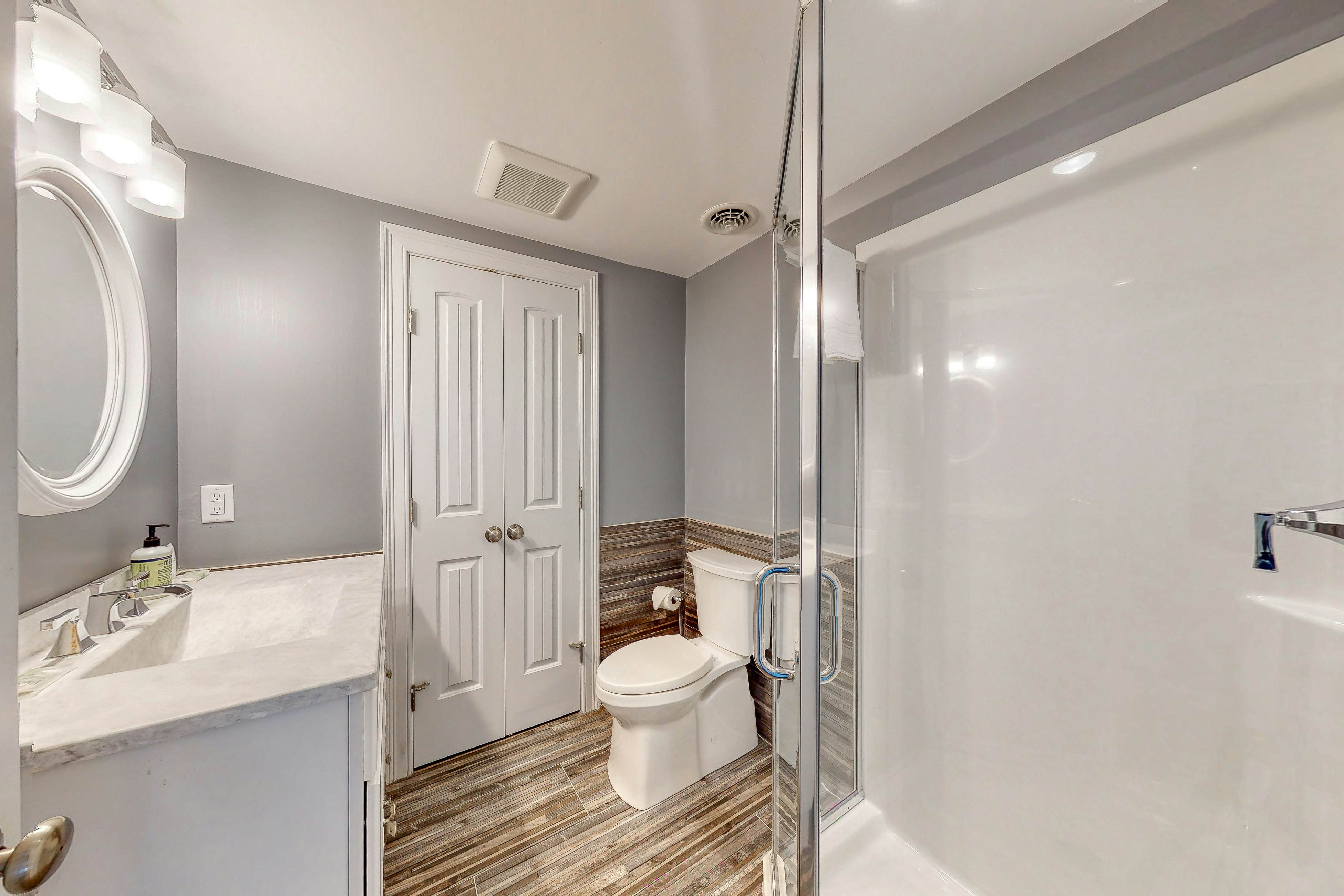 Long Sands Lakefront Home