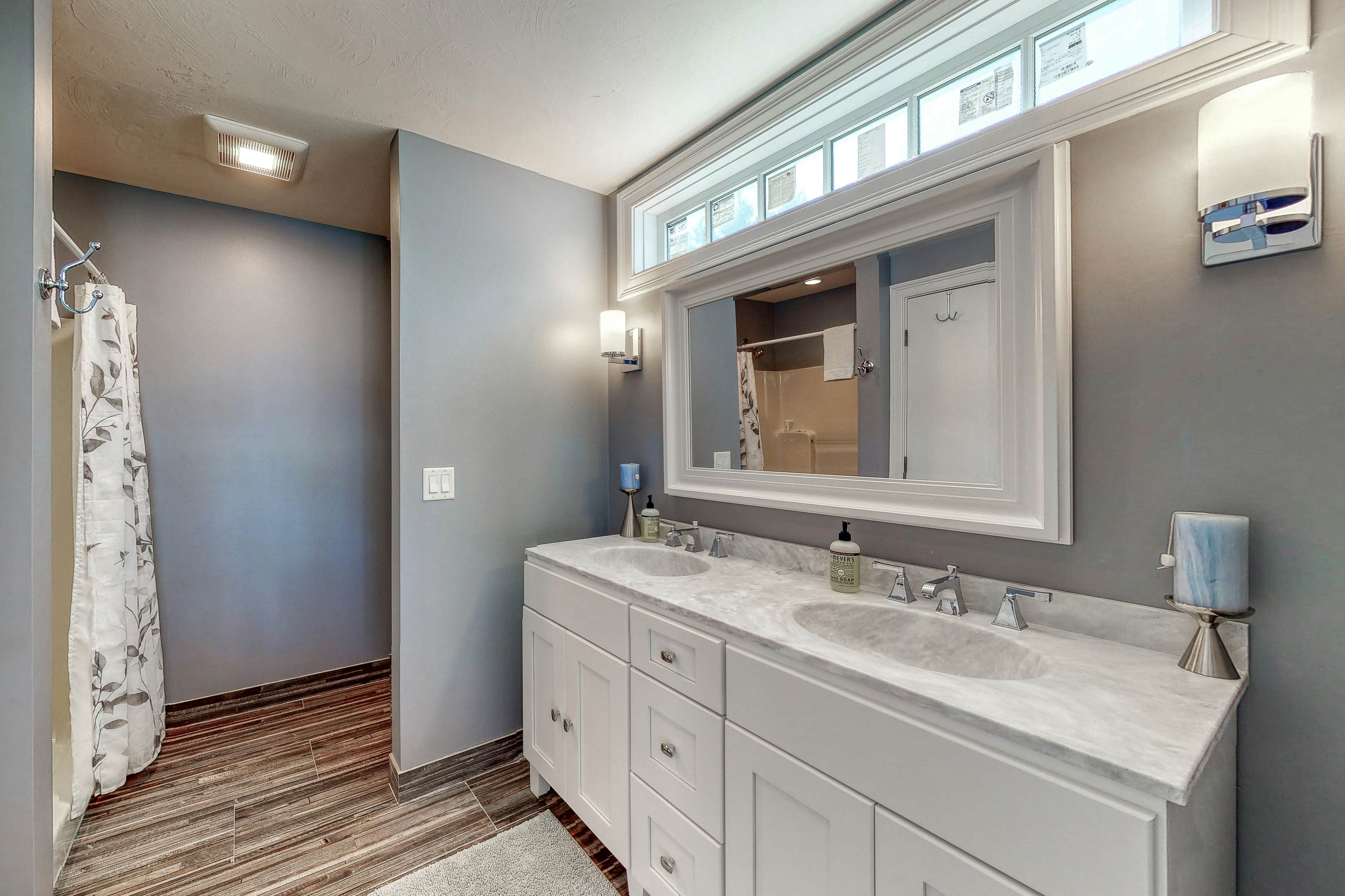 Long Sands Lakefront Home