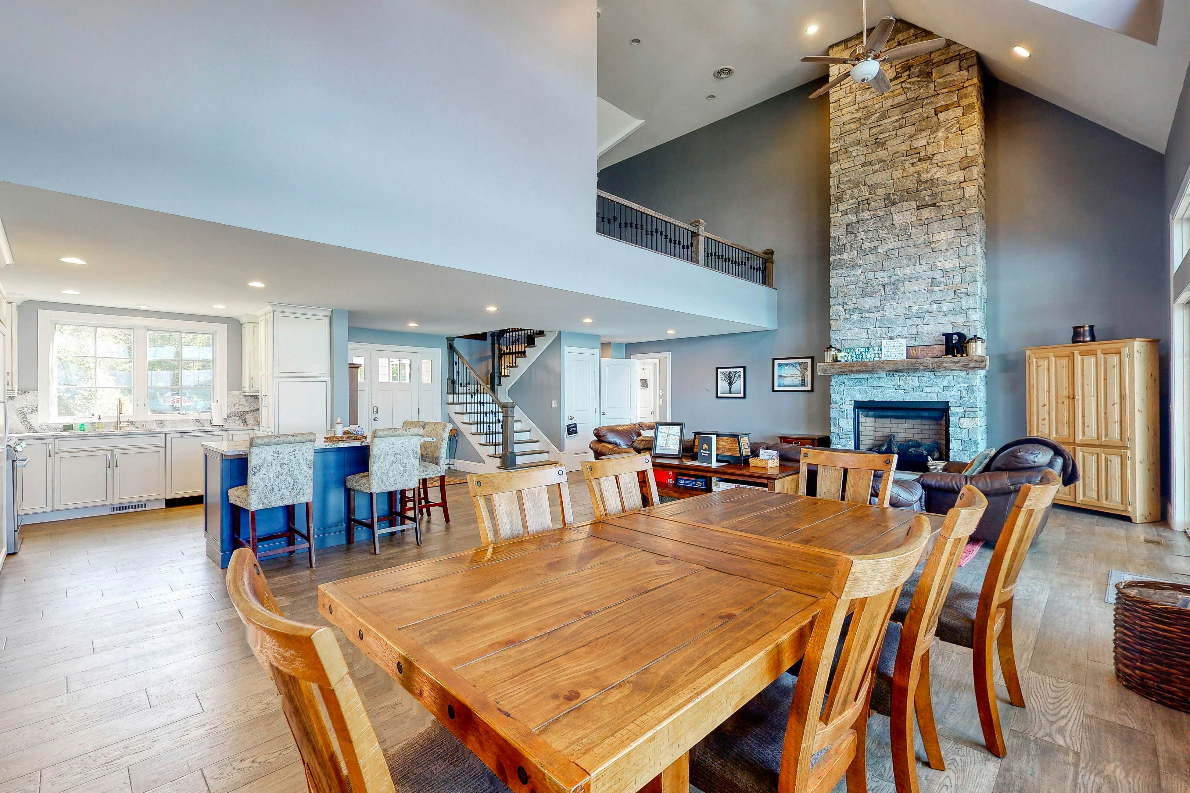 Long Sands Lakefront Home