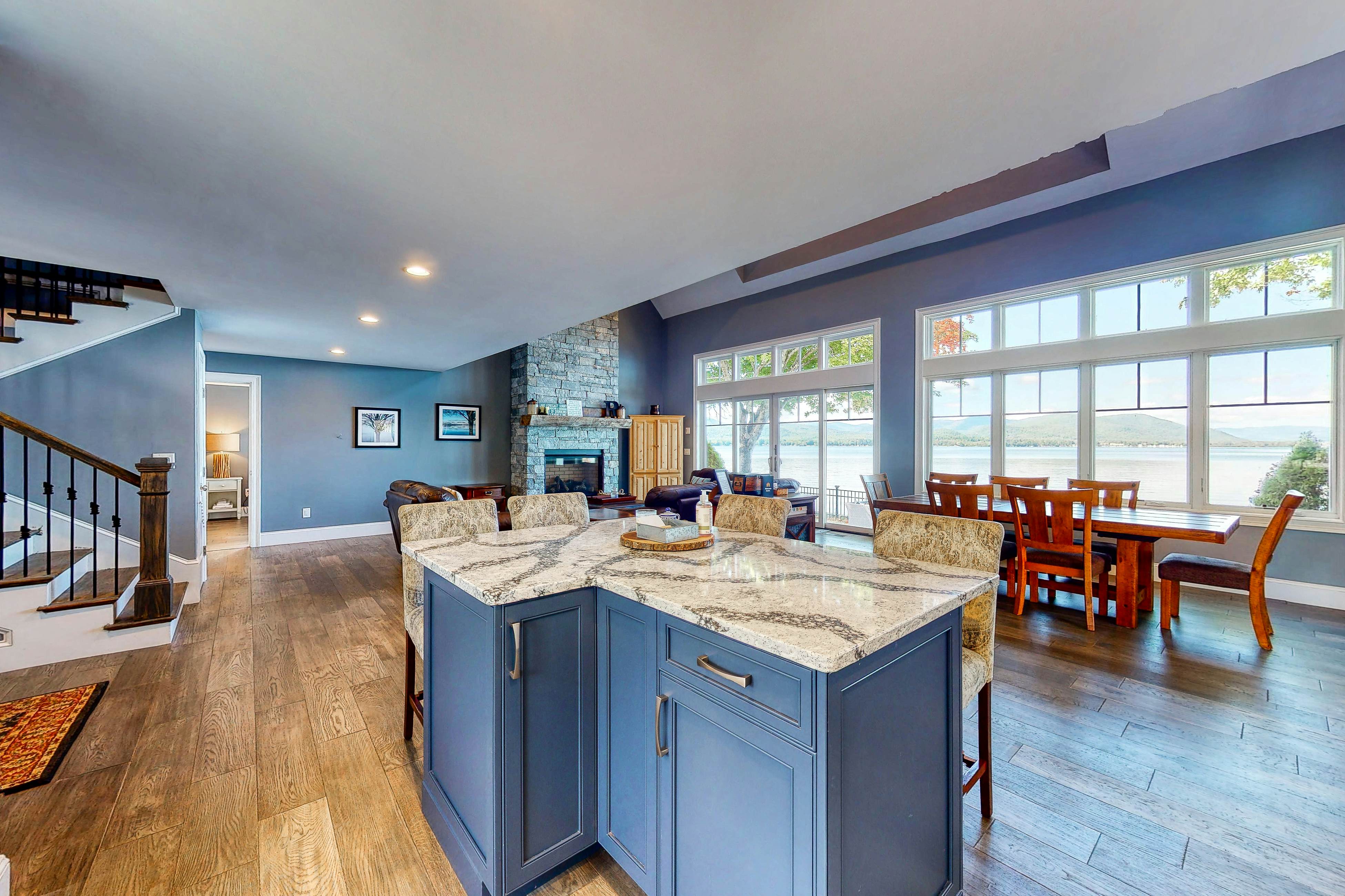 Long Sands Lakefront Home