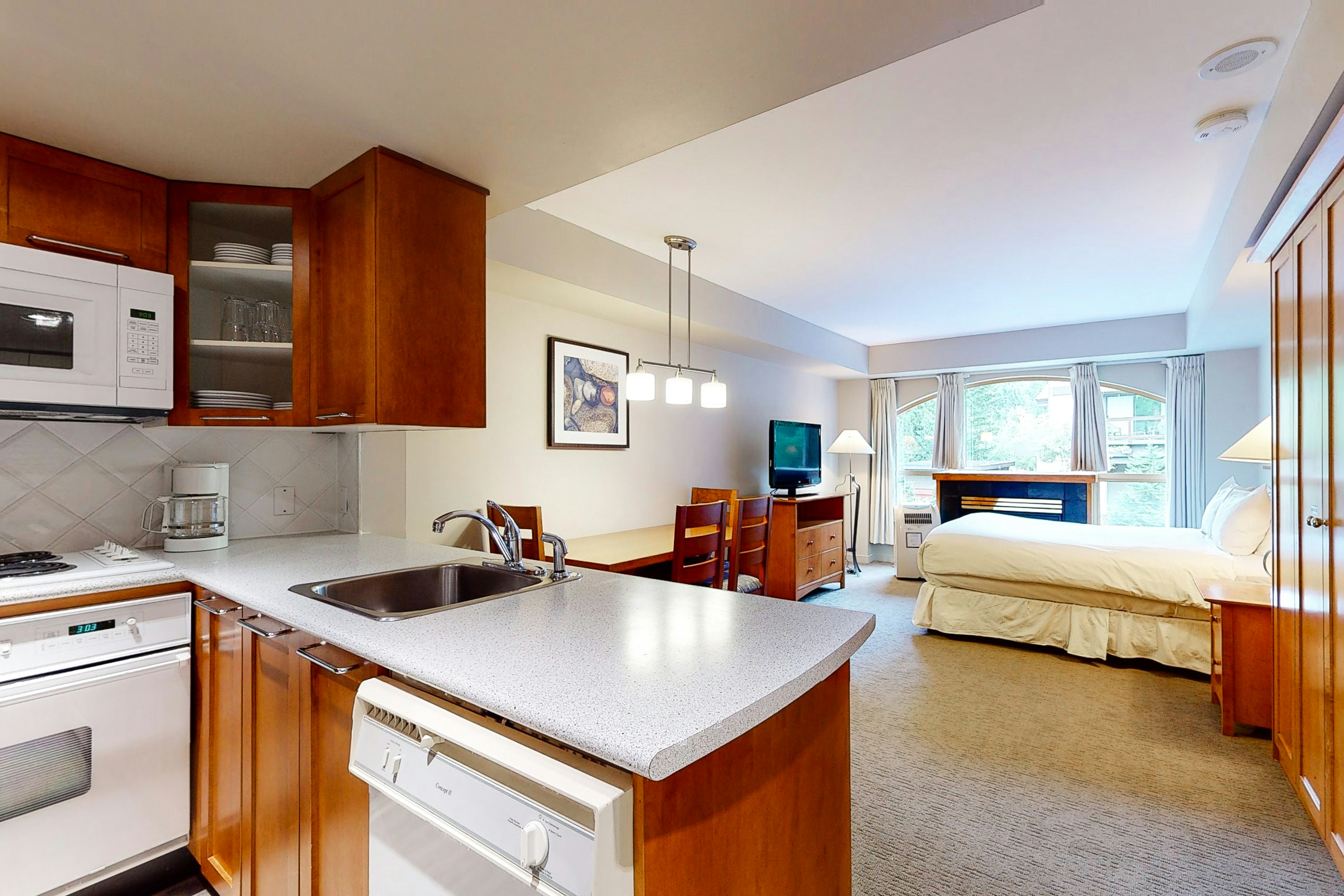 Whistler Peak Lodge 3306