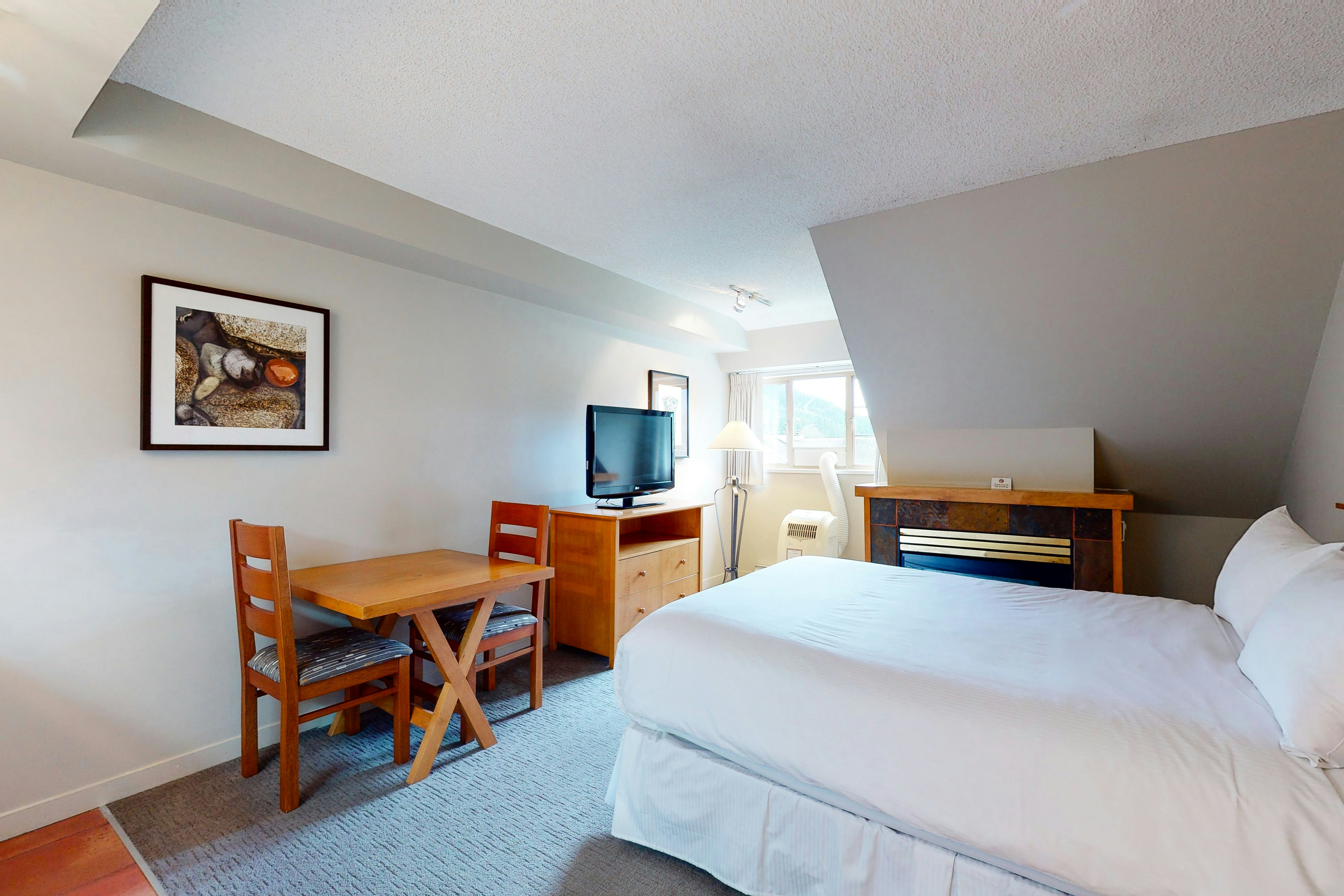 Whistler Peak Lodge 609