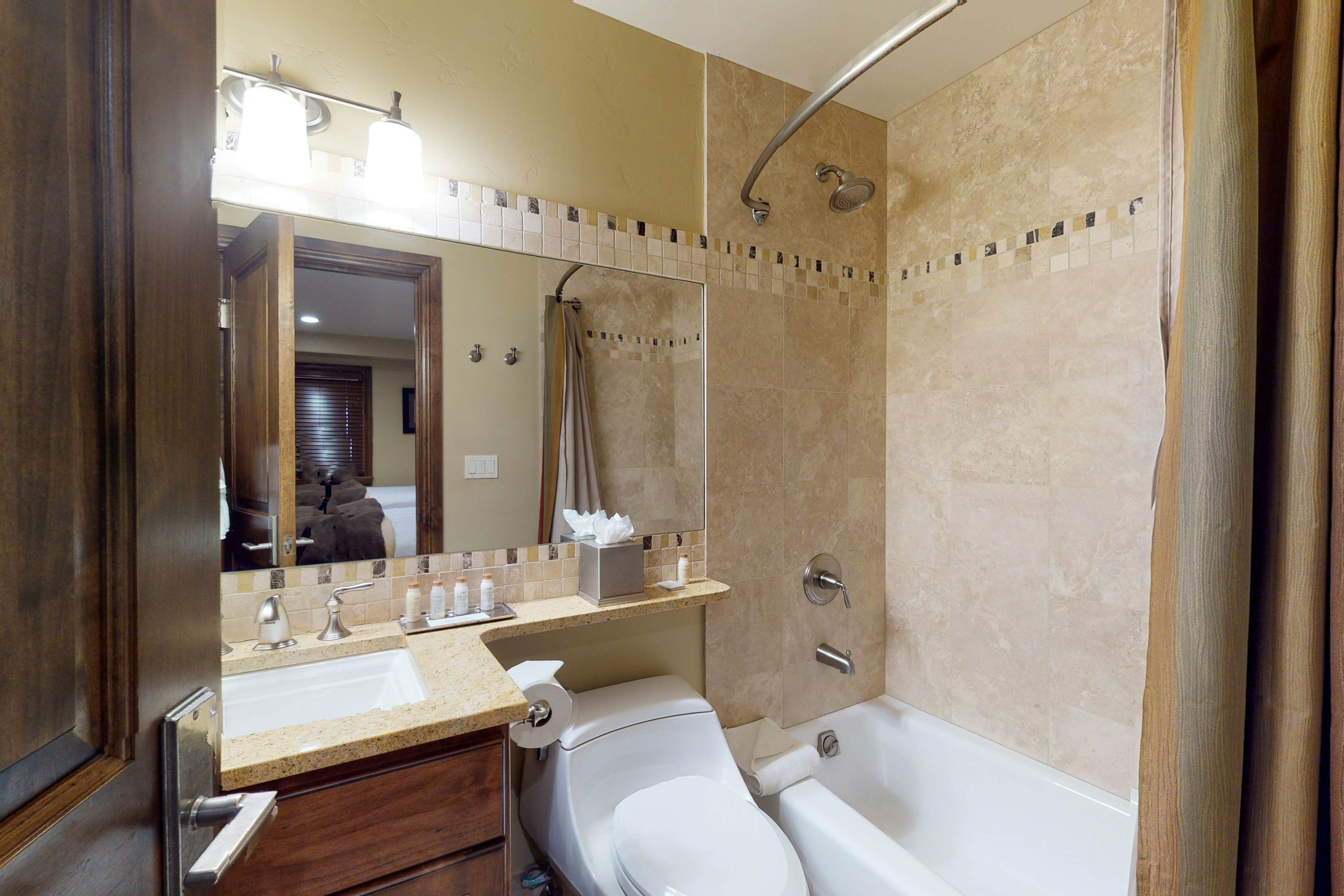 Lion Square Lodge North 386