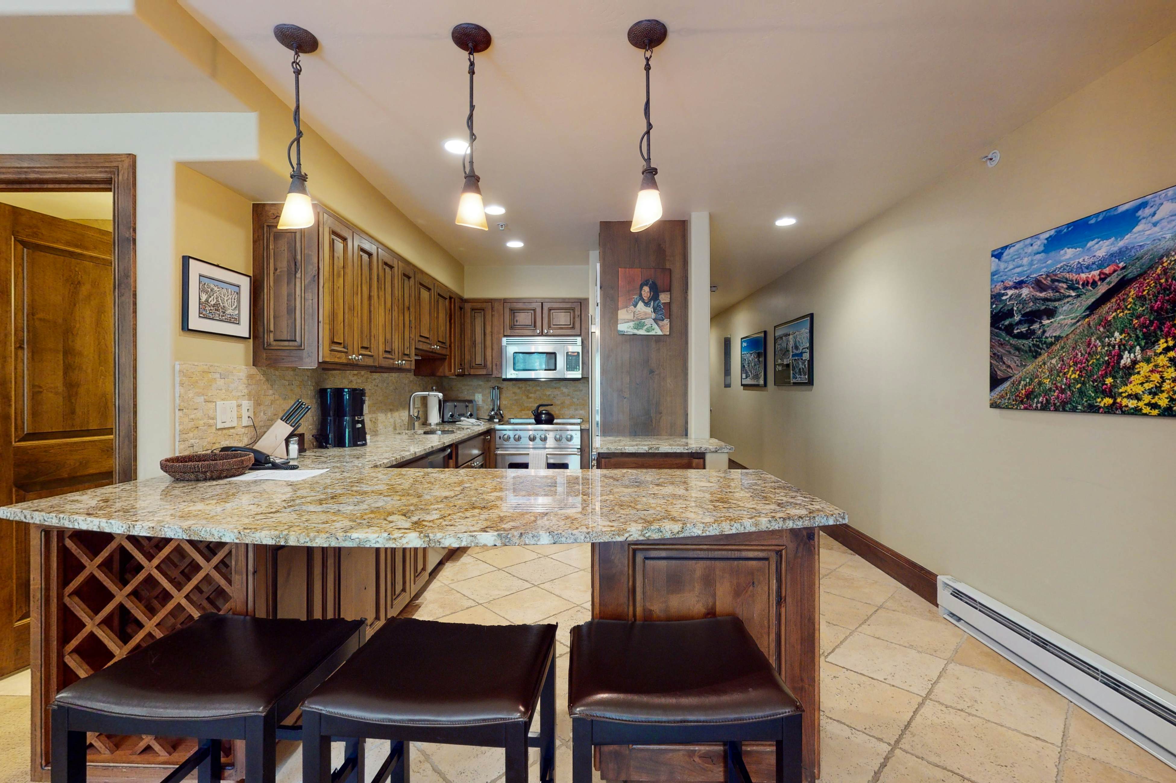 Lion Square Lodge North 386