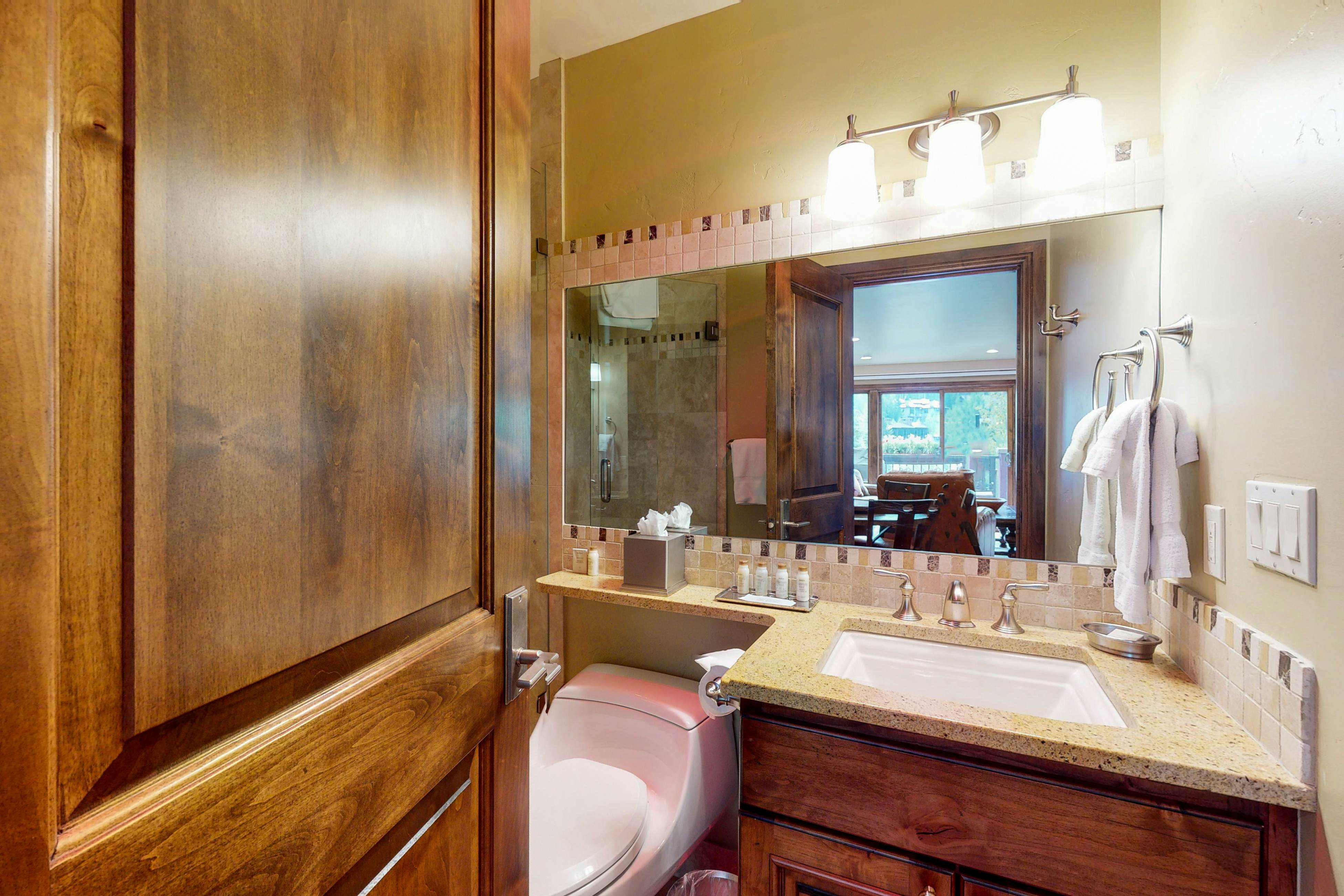 Lion Square Lodge North 386