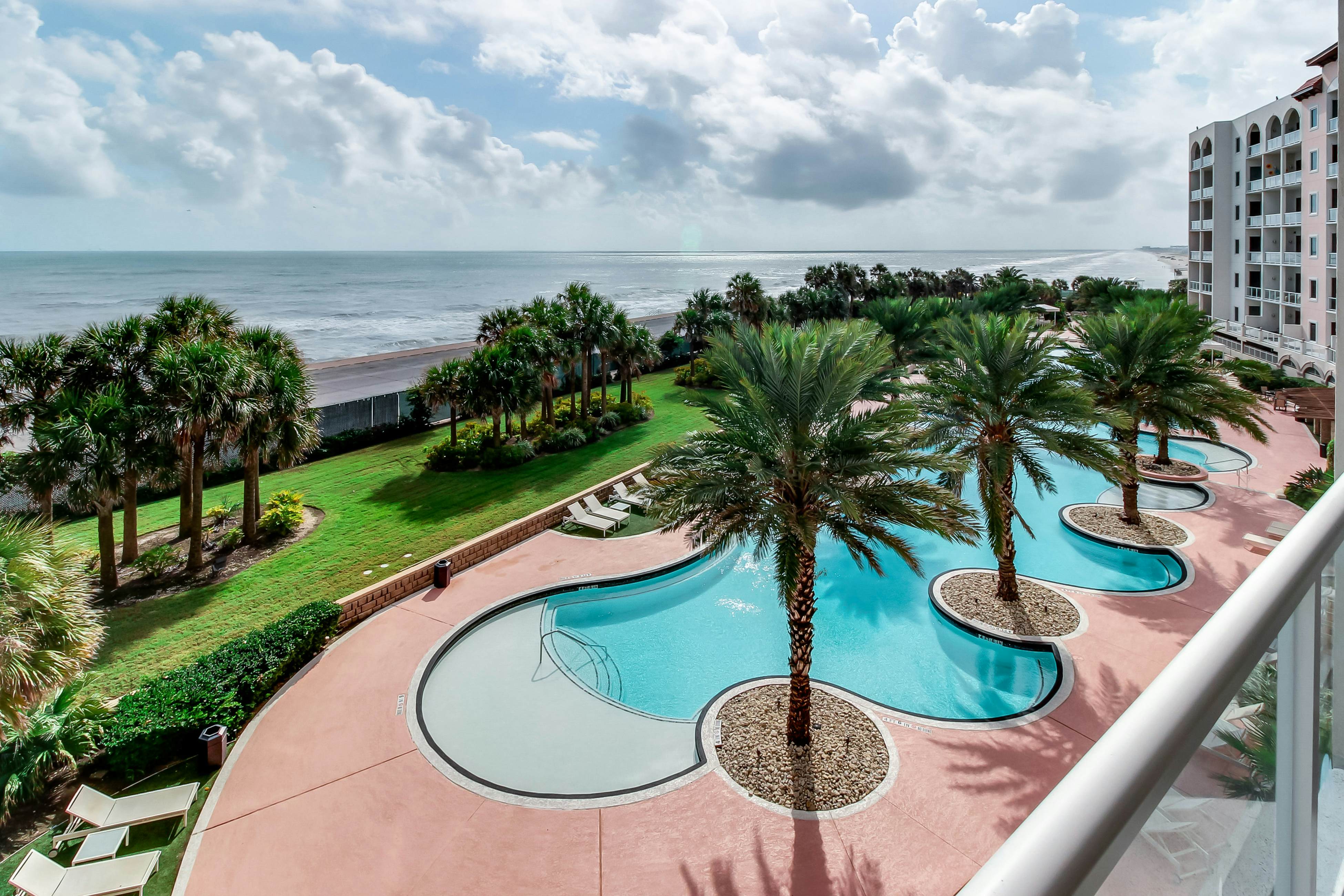 Diamond Beach 201 2 BD Vacation Rental in Galveston, TX Vacasa