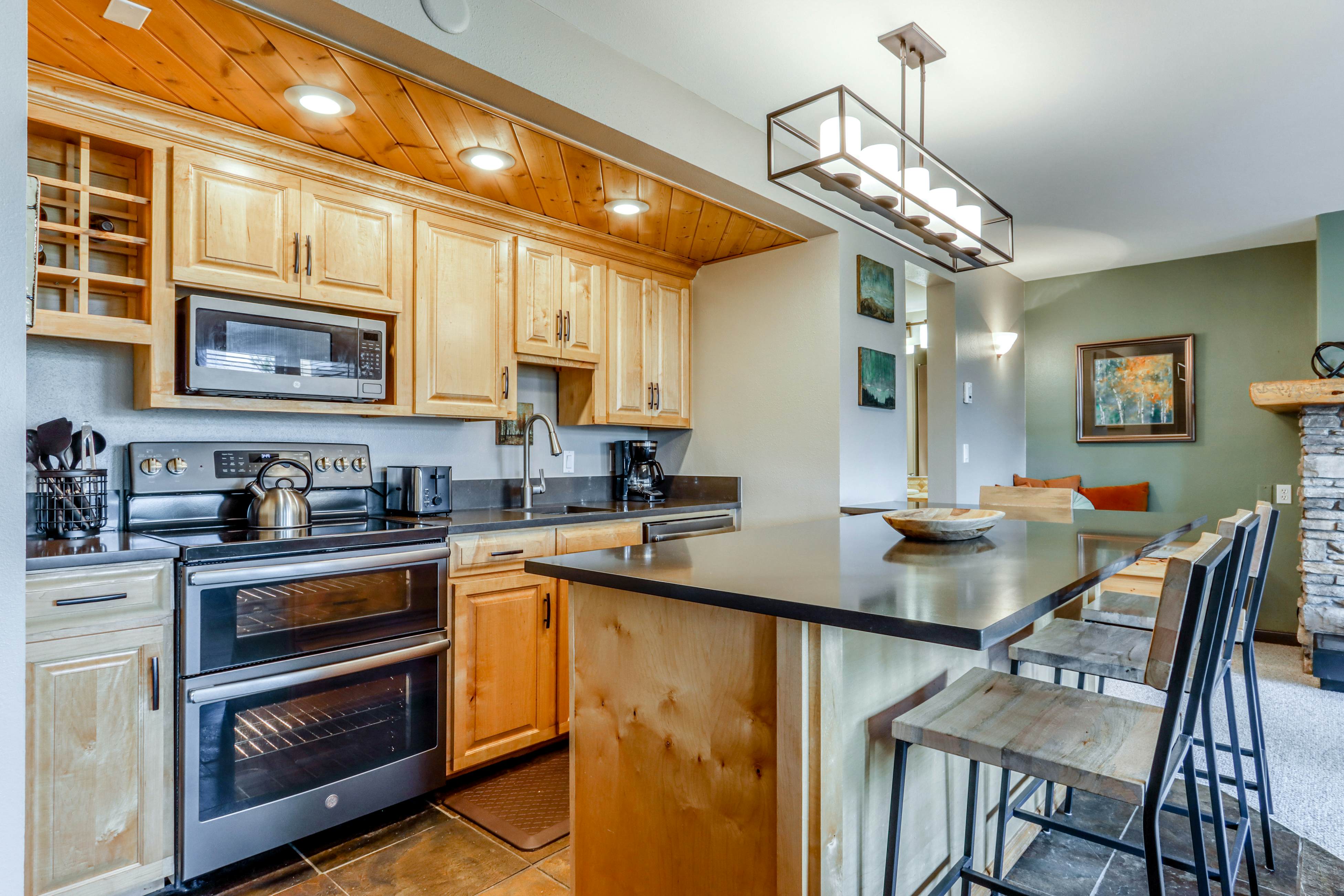 Seventh Mountain Resort Condo 1 BD Bend, OR Vacation Rental Vacasa