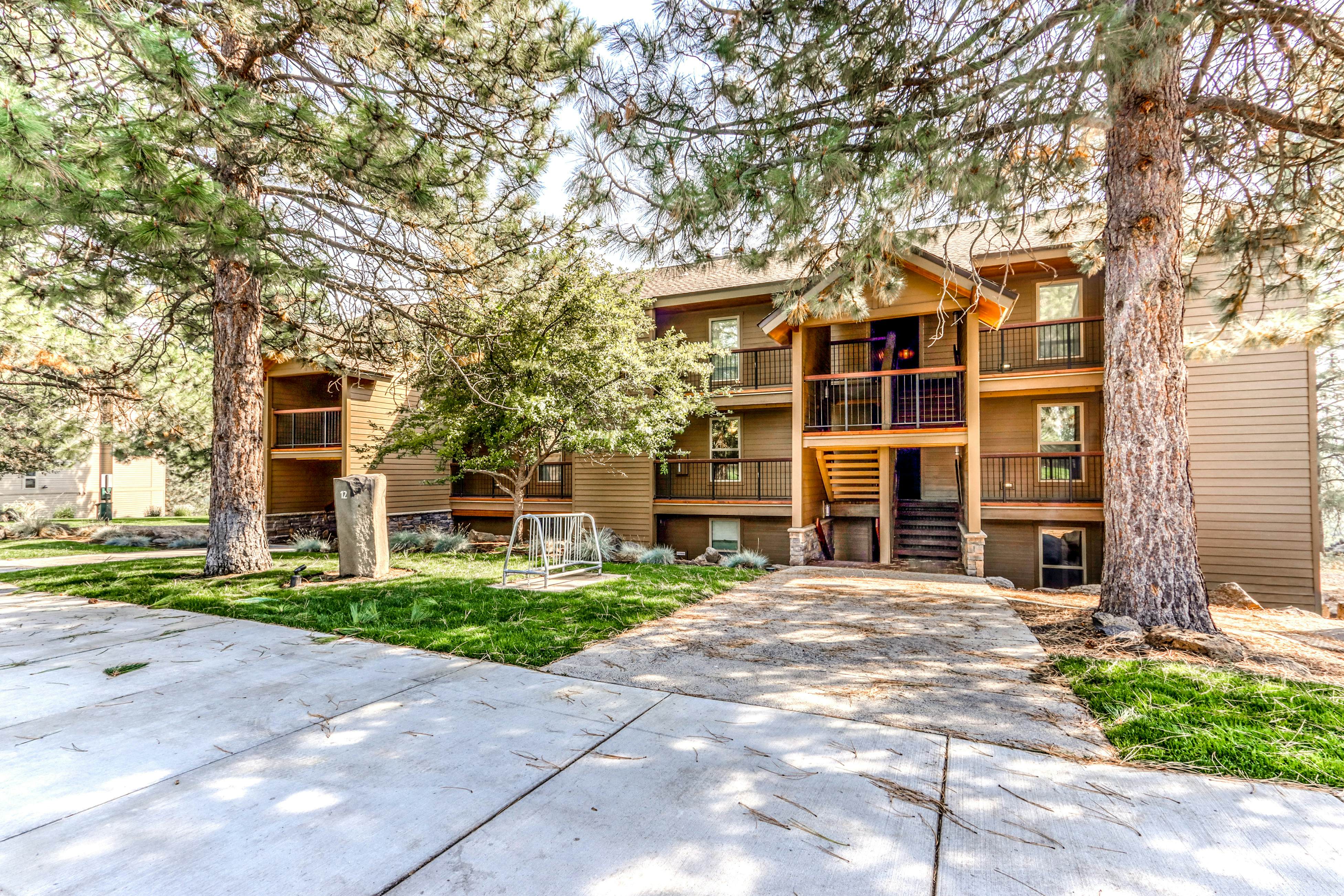 Seventh Mountain Resort Condo 1 BD Bend, OR Vacation Rental Vacasa