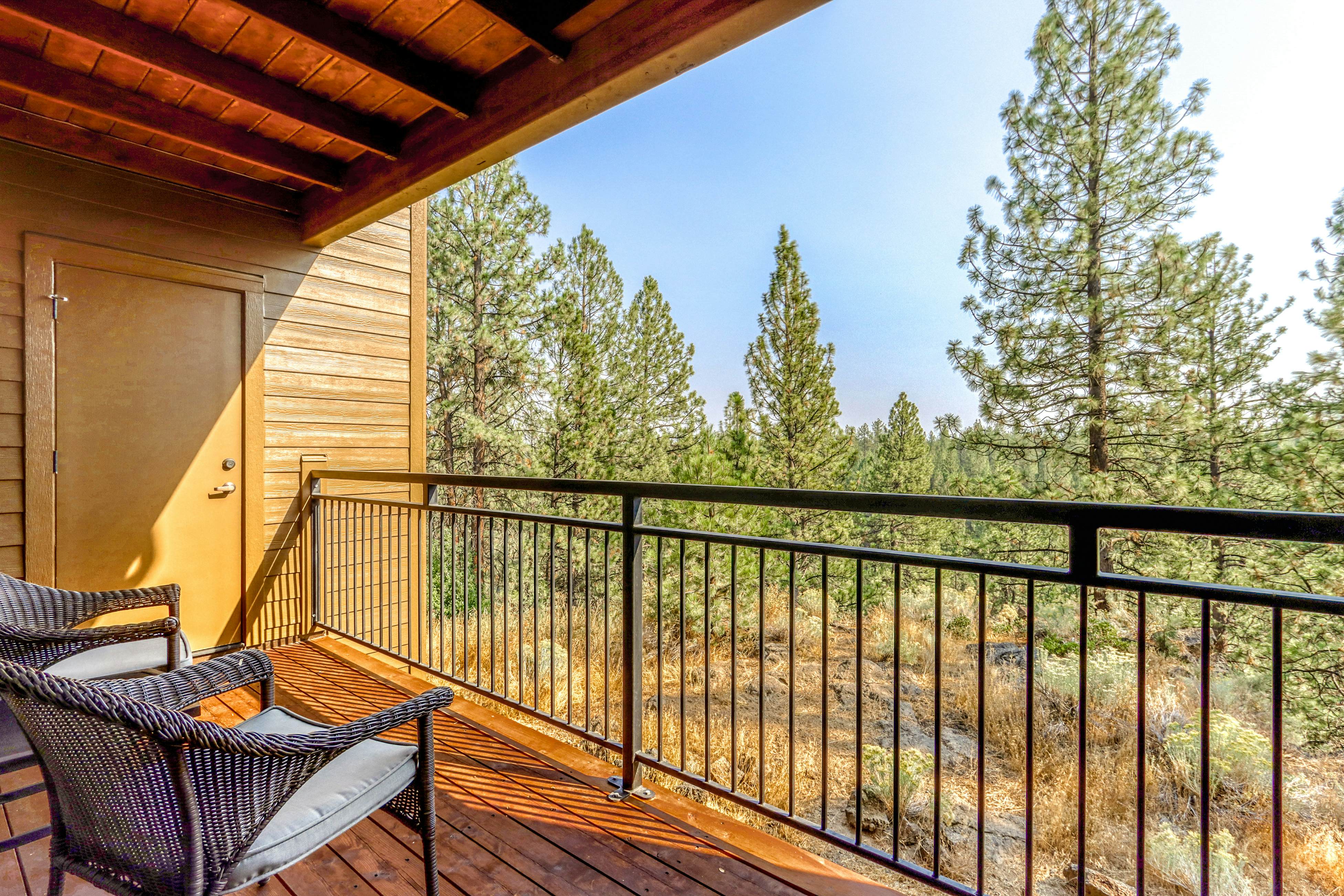 Seventh Mountain Resort Condo 1 BD Bend, OR Vacation Rental Vacasa