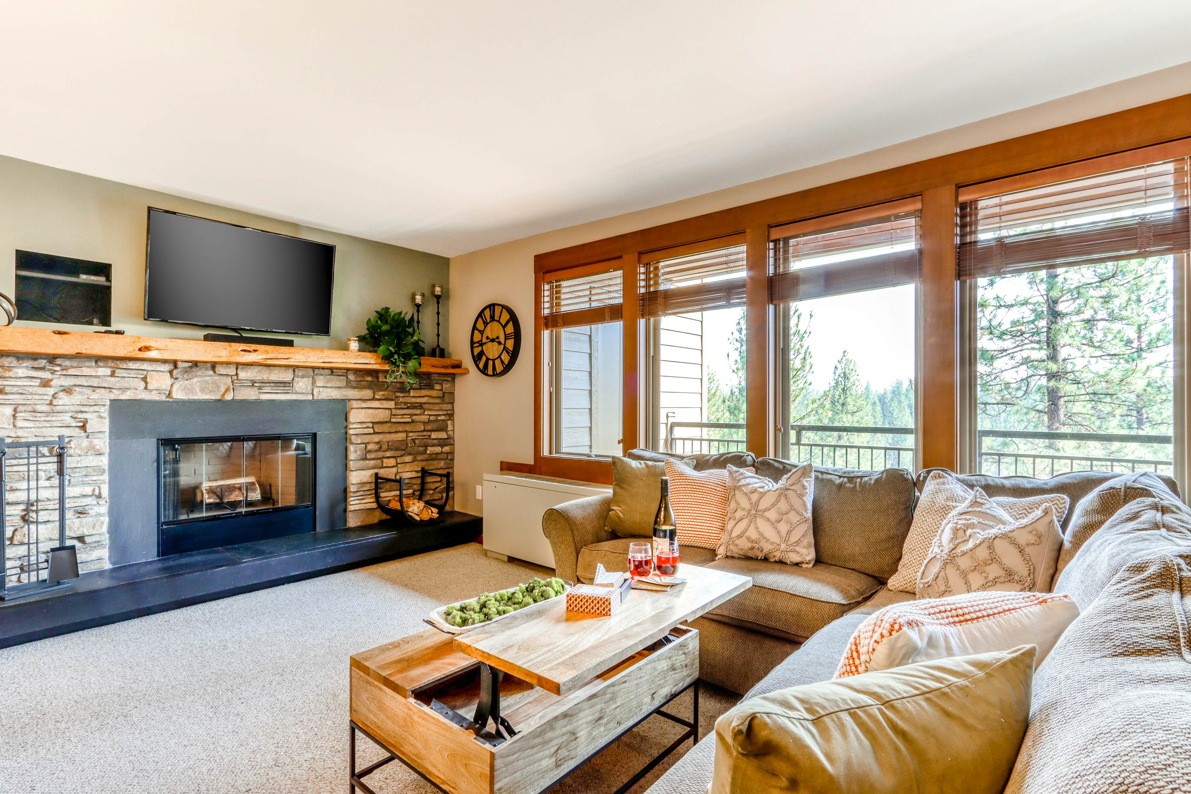 Seventh Mountain Resort Condo 1 BD Bend, OR Vacation Rental Vacasa