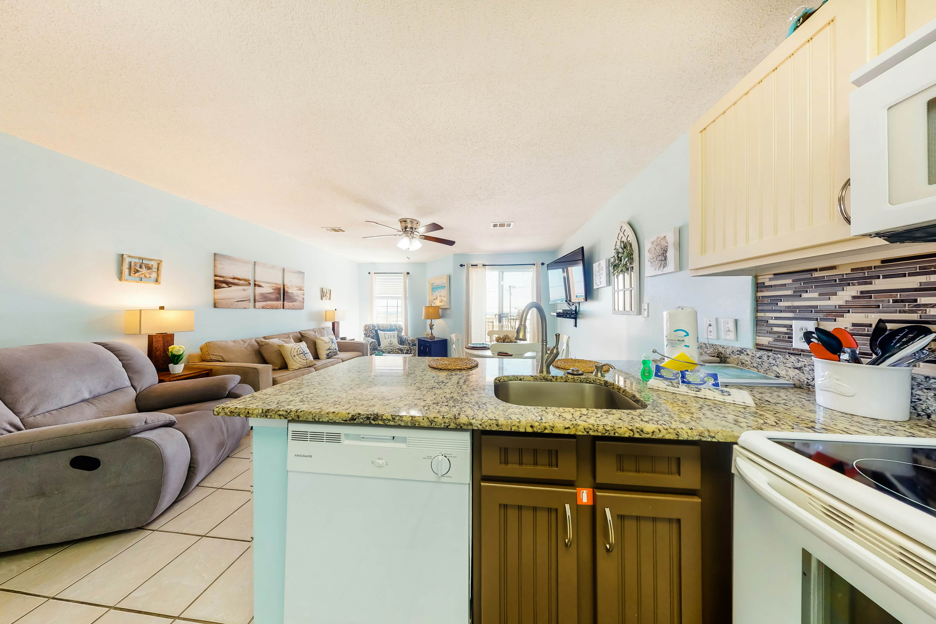 Grand Beach Resort 215