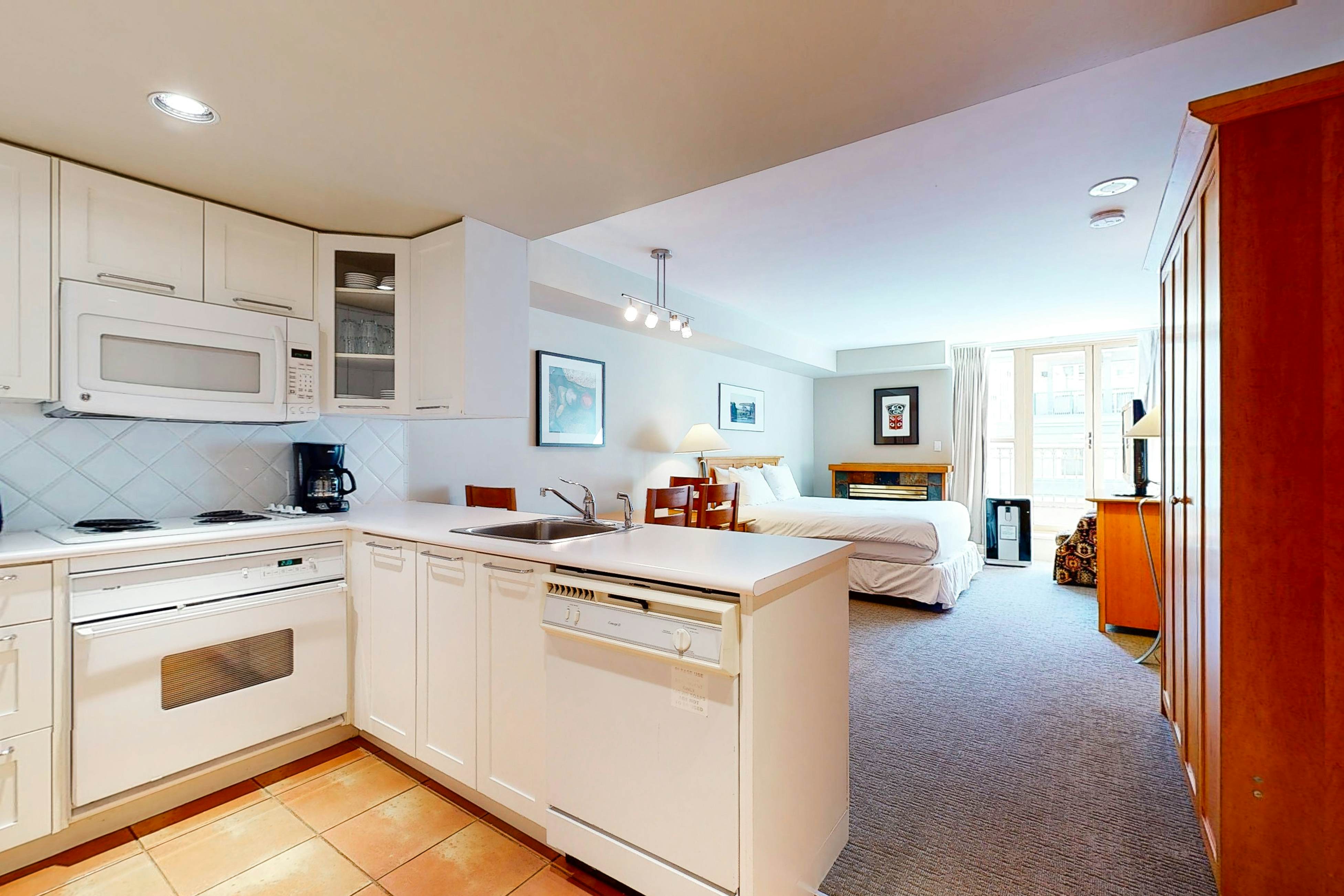 Whistler Peak Lodge 202