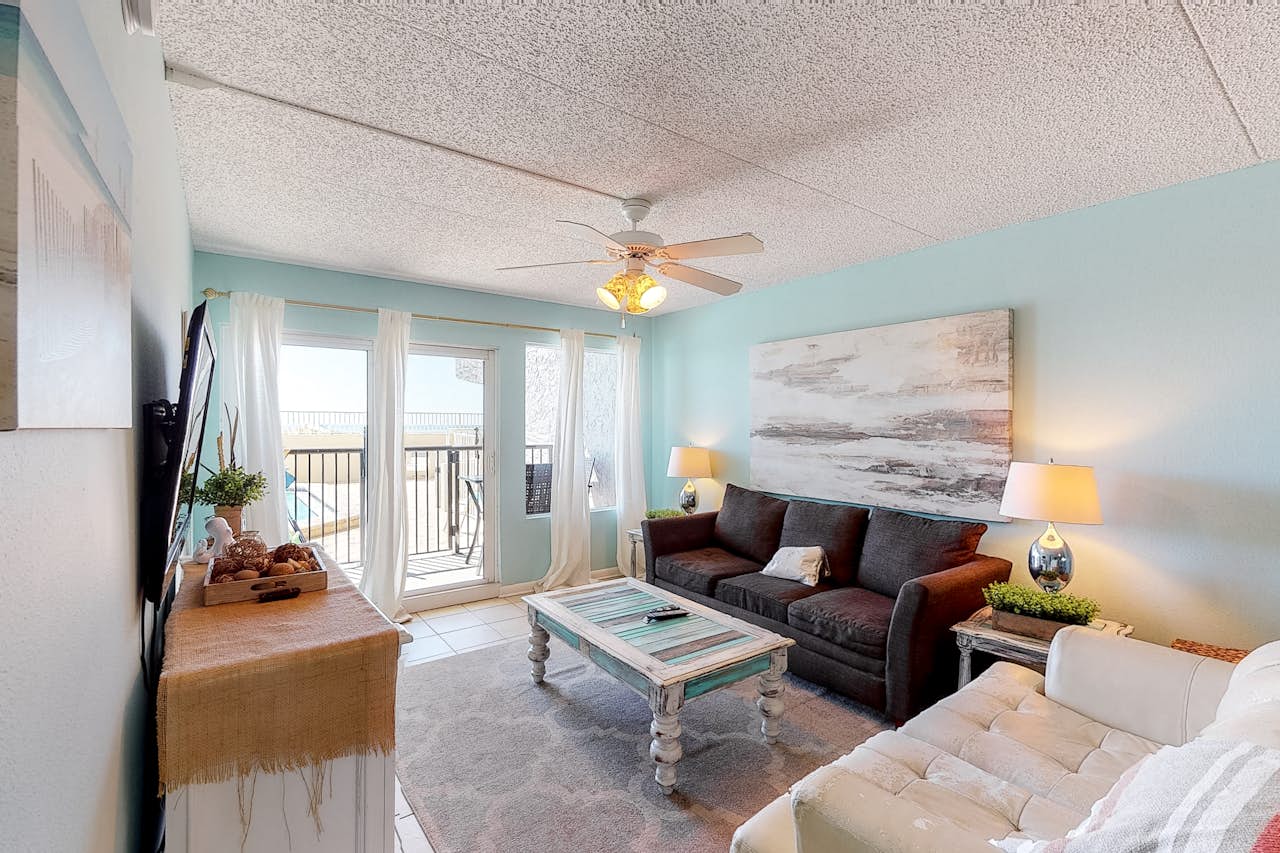 Island Echos 1L 2 BD Fort Walton Beach, FL Vacation Rental Vacasa