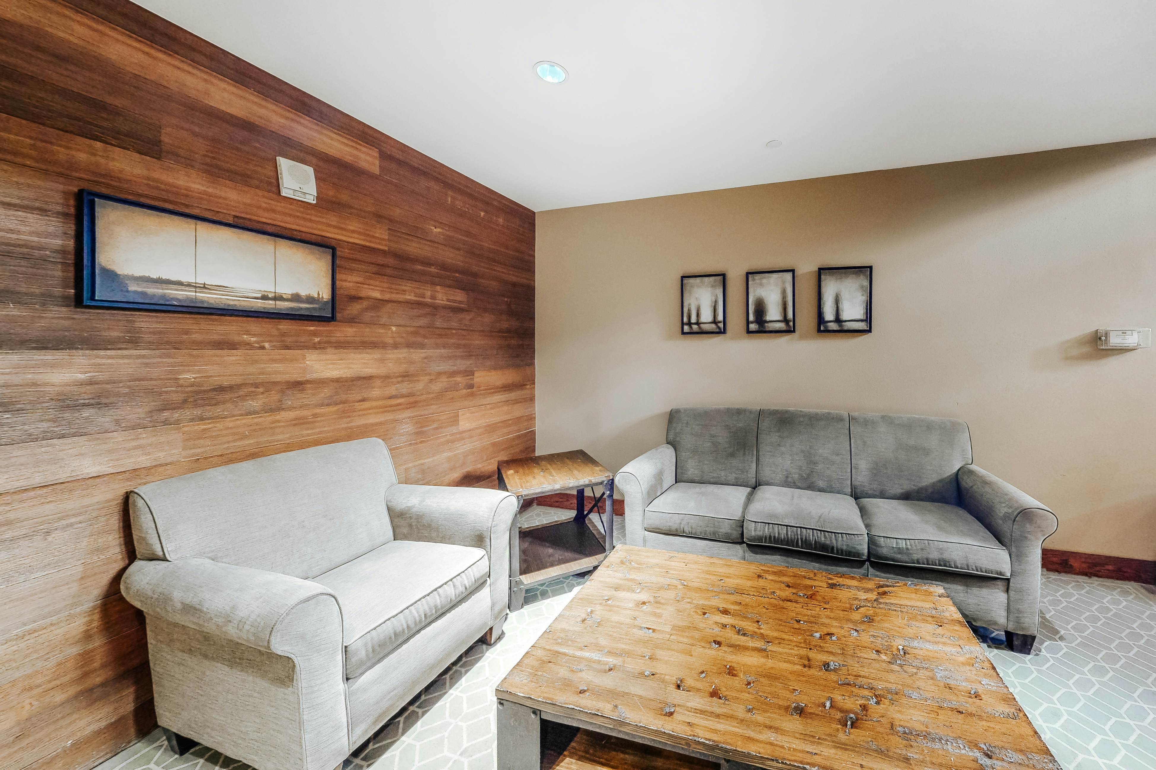 Founders Pointe Condo