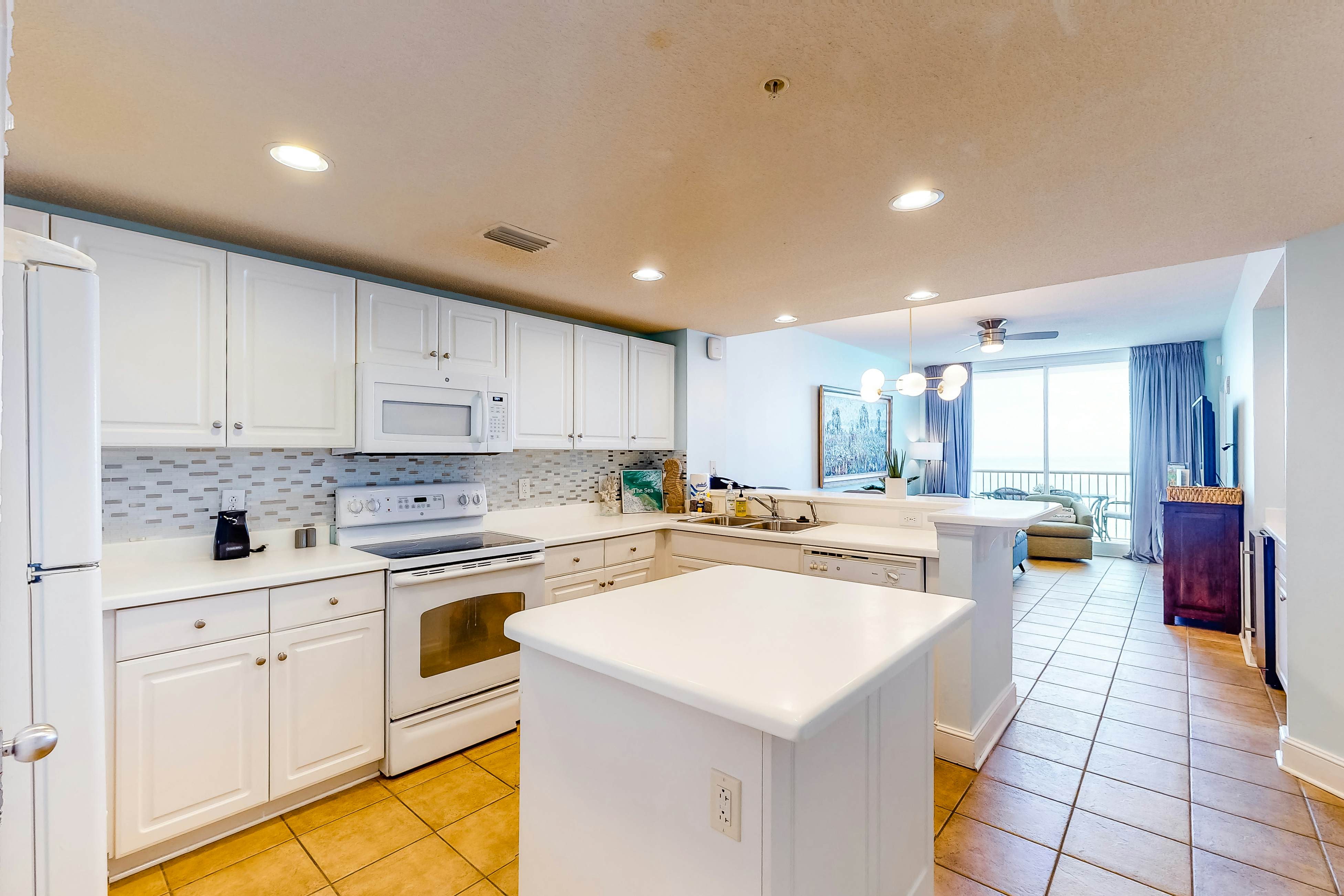 Majestic Beach Resort Tower 2- 1805