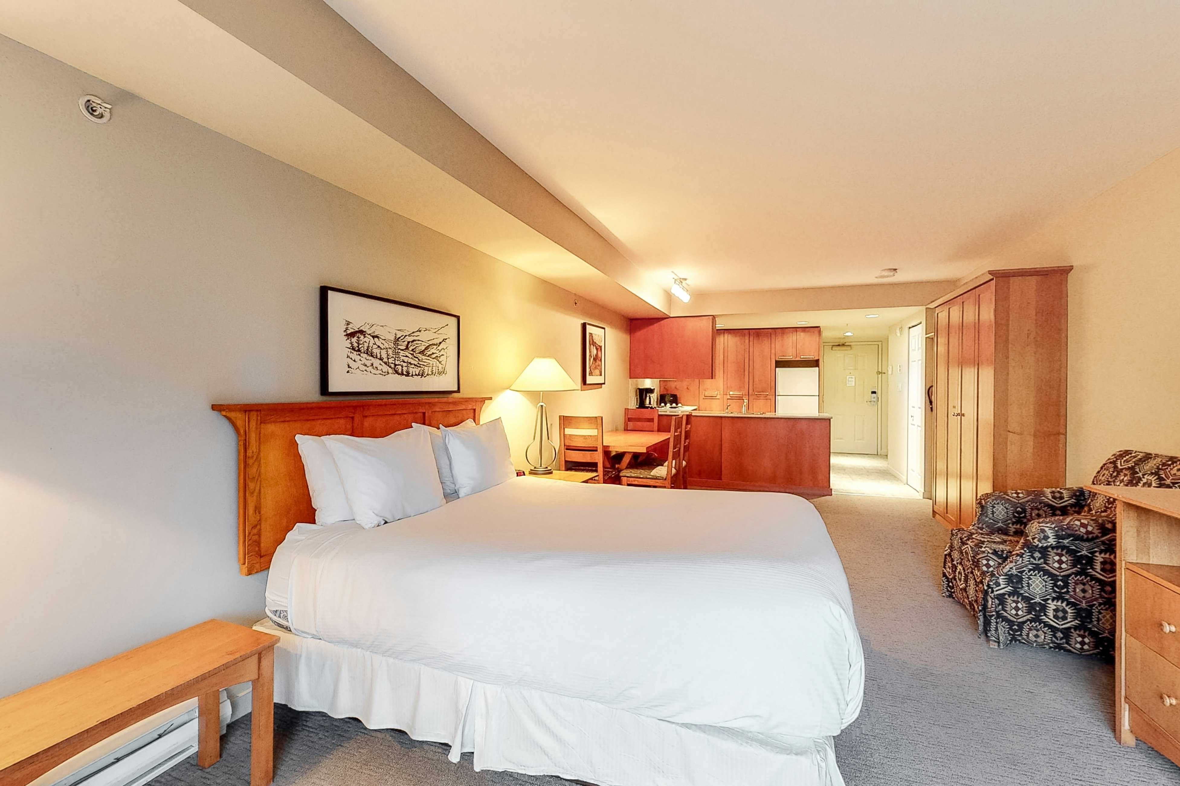 Whistler Peak Lodge 411