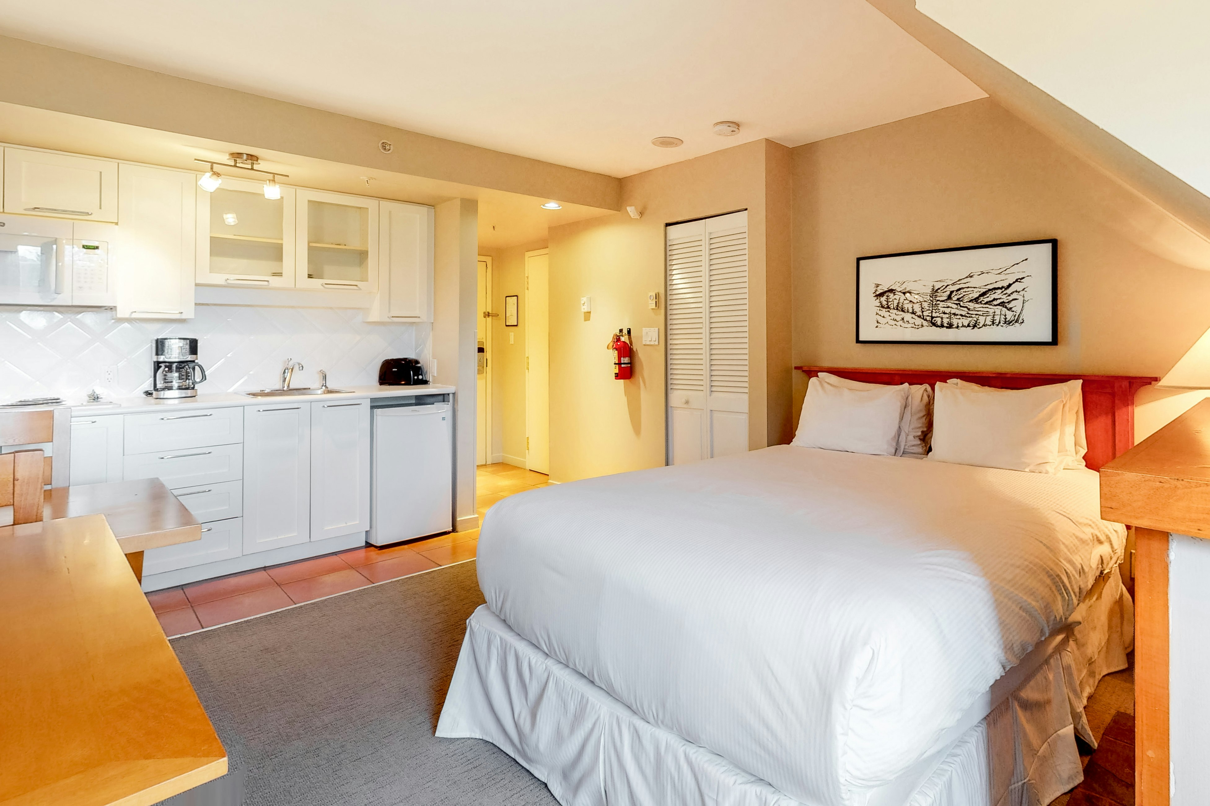 Whistler Peak Lodge 604