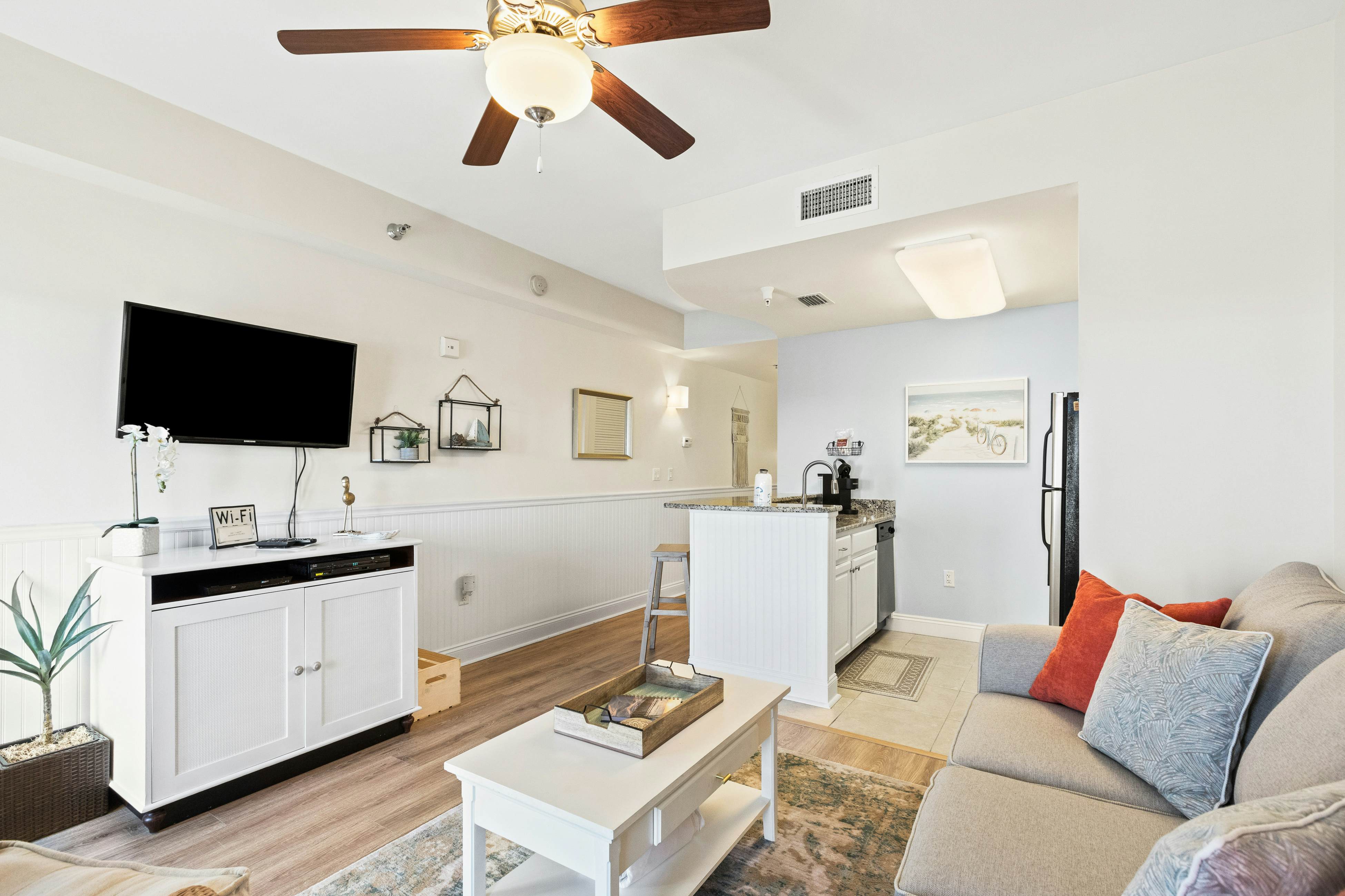 Carillon Beach Inn 402