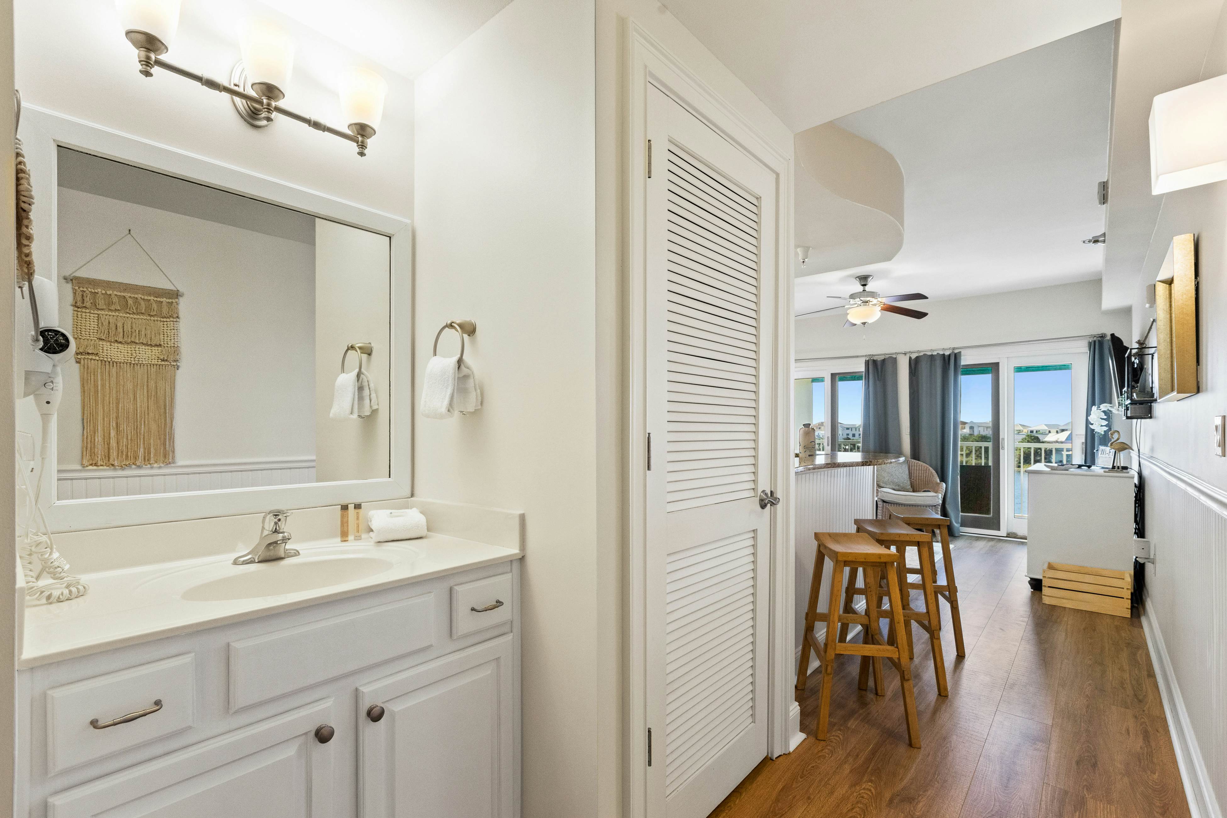 Carillon Beach Inn 402