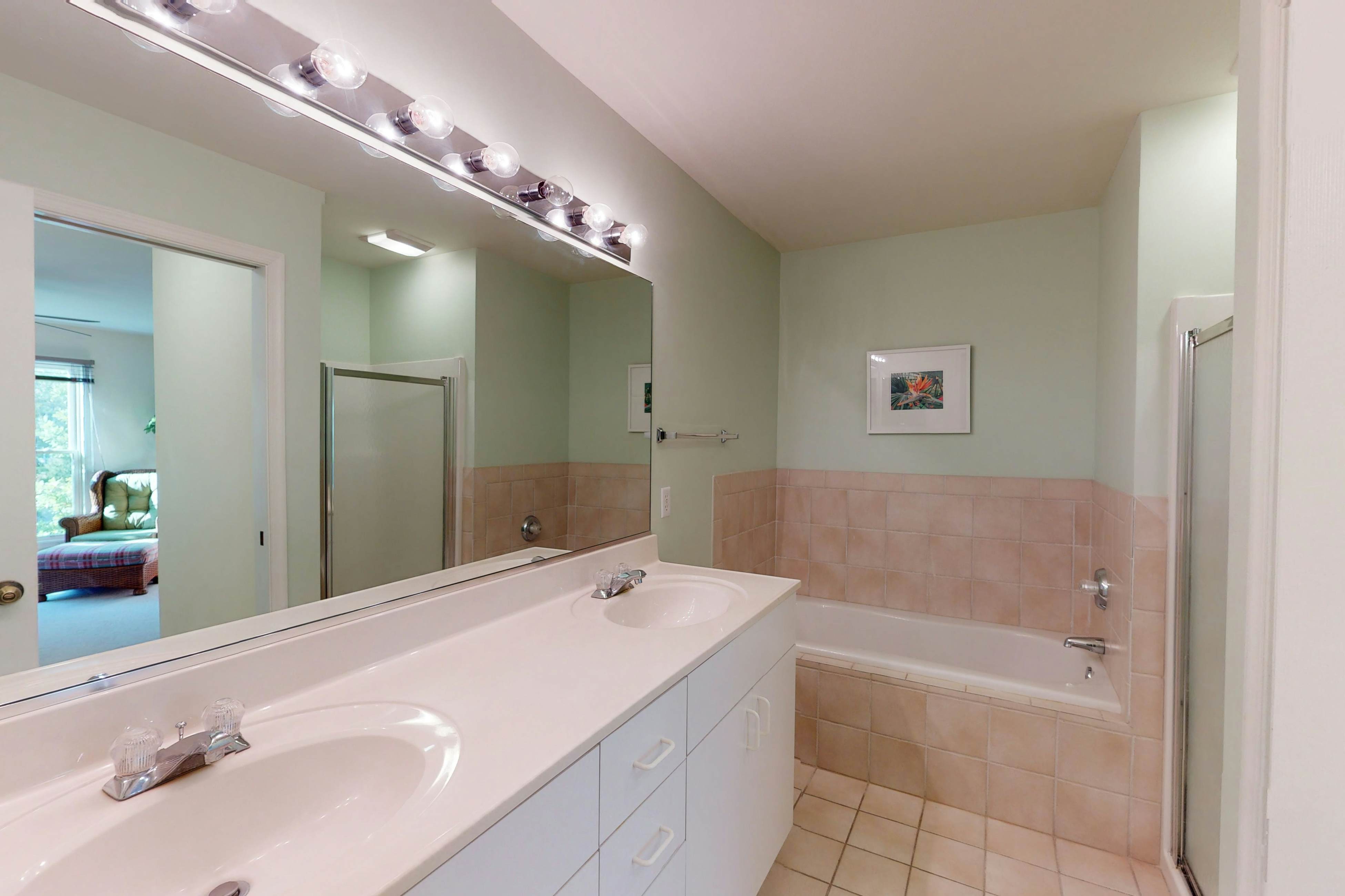 Sea Colony - 56044 Pinewood Dr