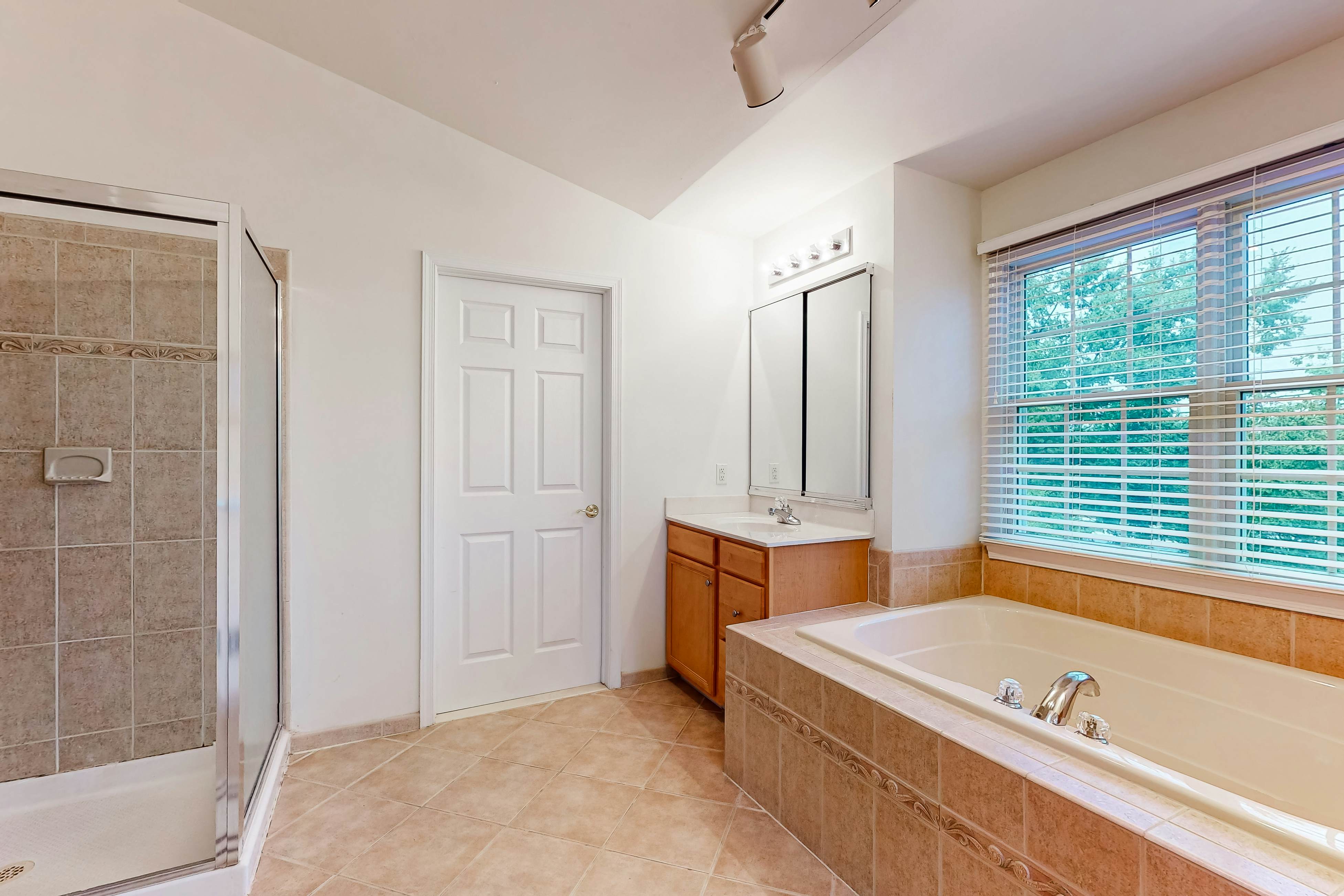 Bethany Lakes - 31292 May Dr