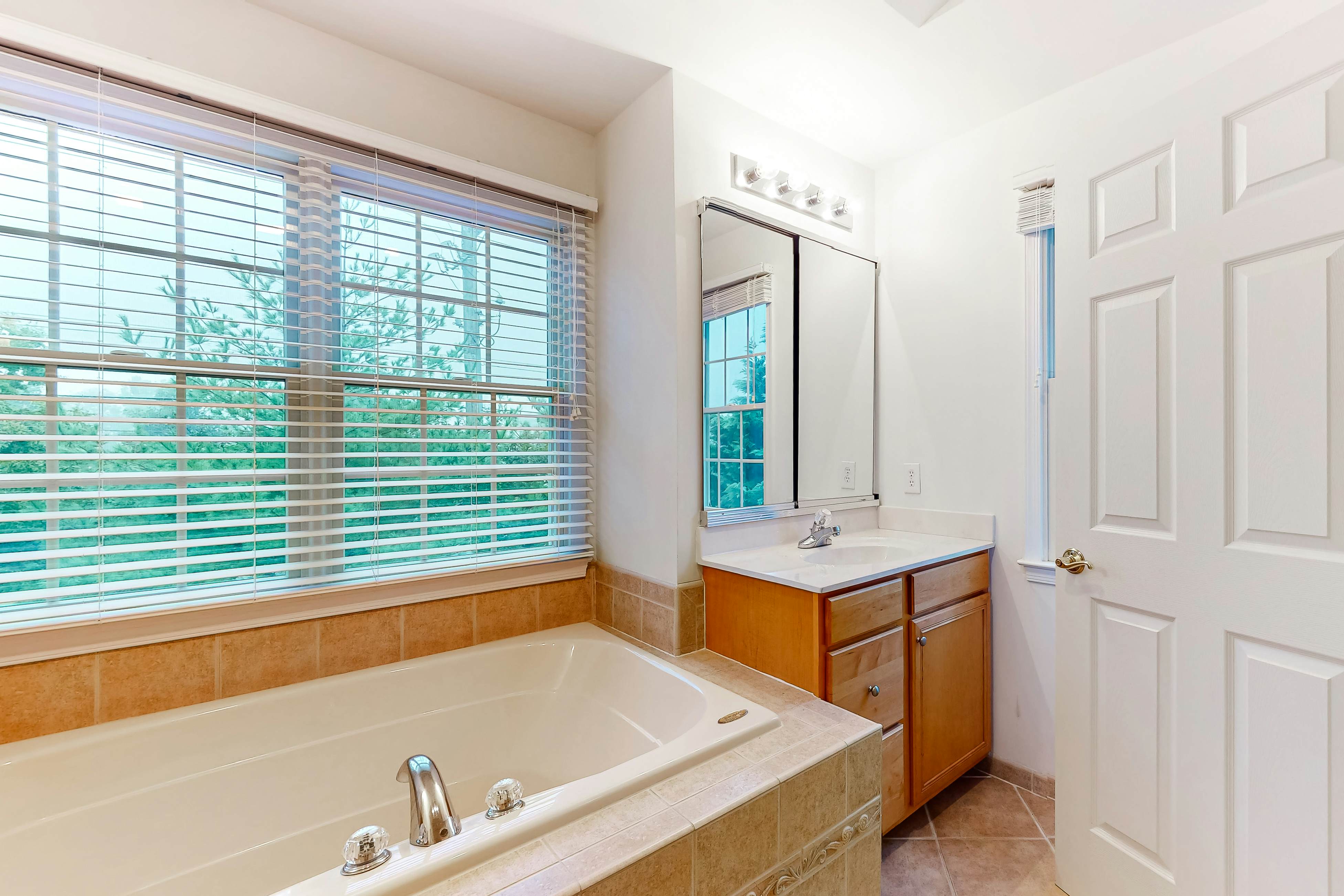 Bethany Lakes - 31292 May Dr