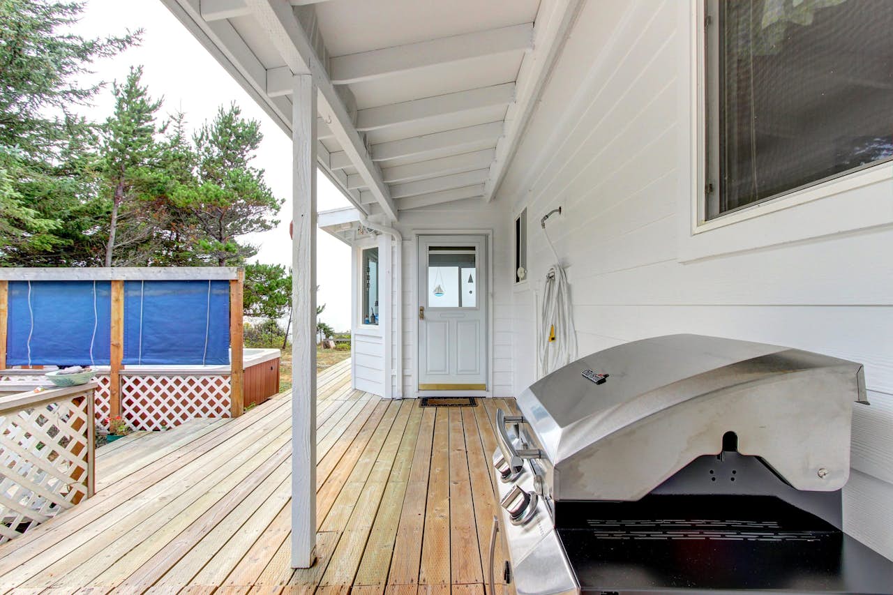 Harbor House 2 BD Vacation Rental in Brookings, OR Vacasa