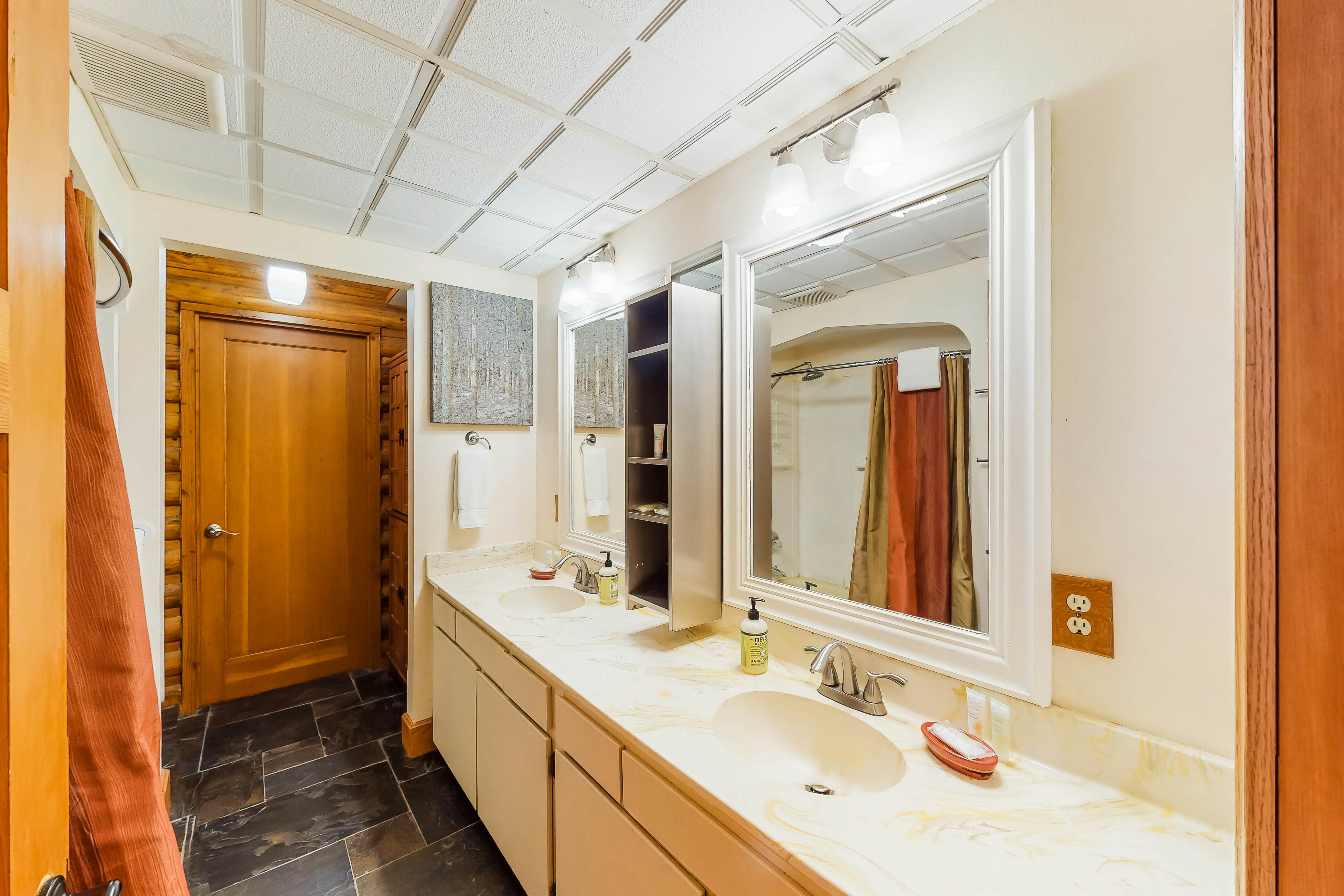 River Bend Lodge 3 BD Washougal, WA Vacation Rental Vacasa