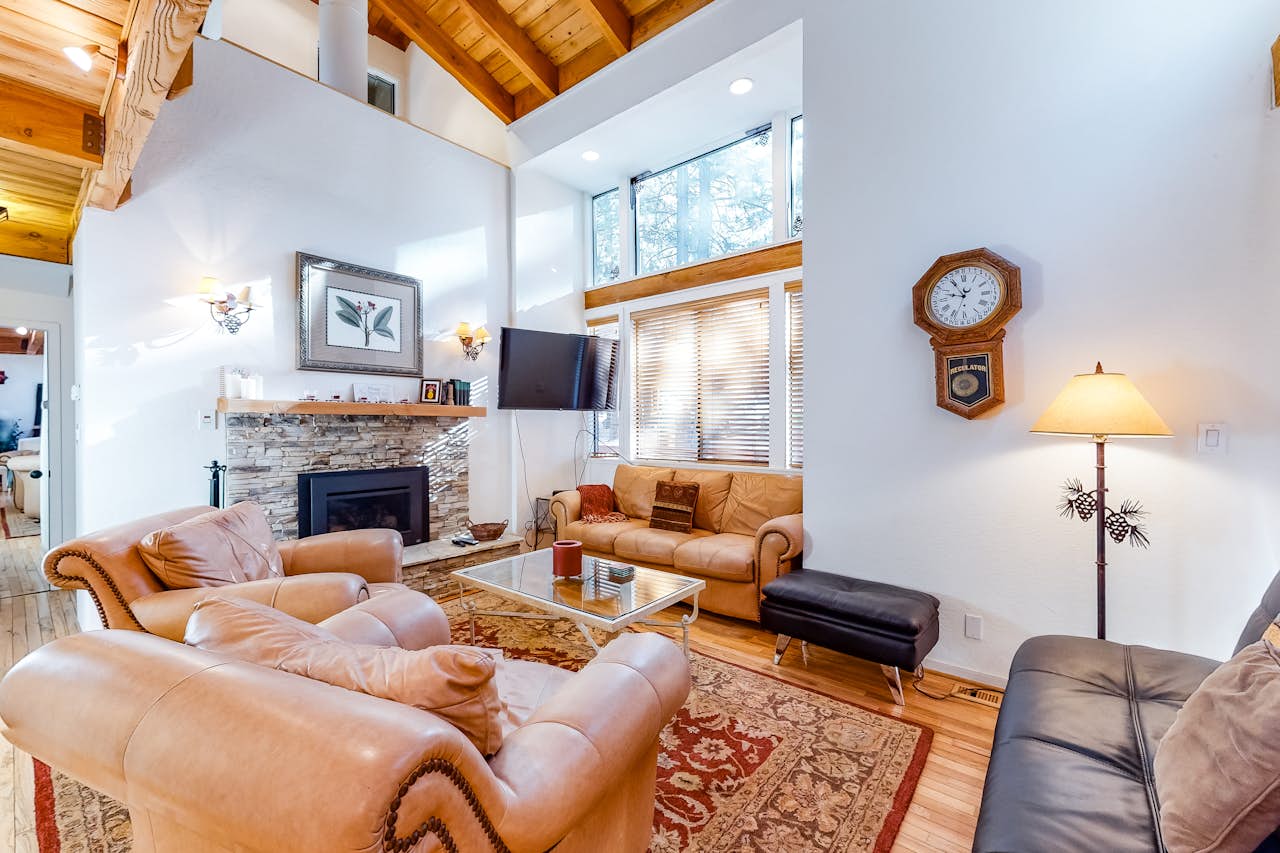 Big PineApple 3 BD Stateline, NV Vacation Rental Vacasa