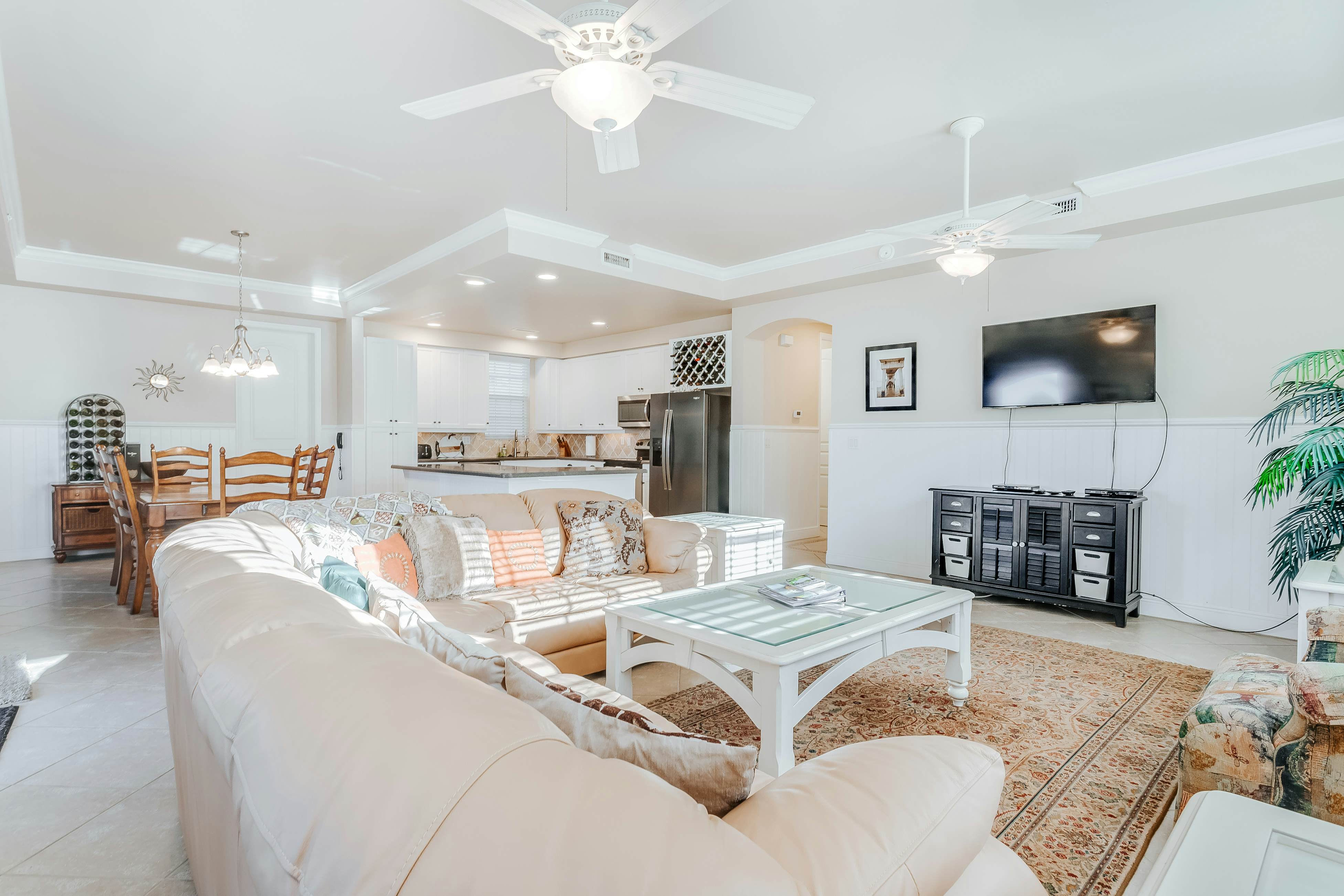 Whitecap Condo Beach View Splendor