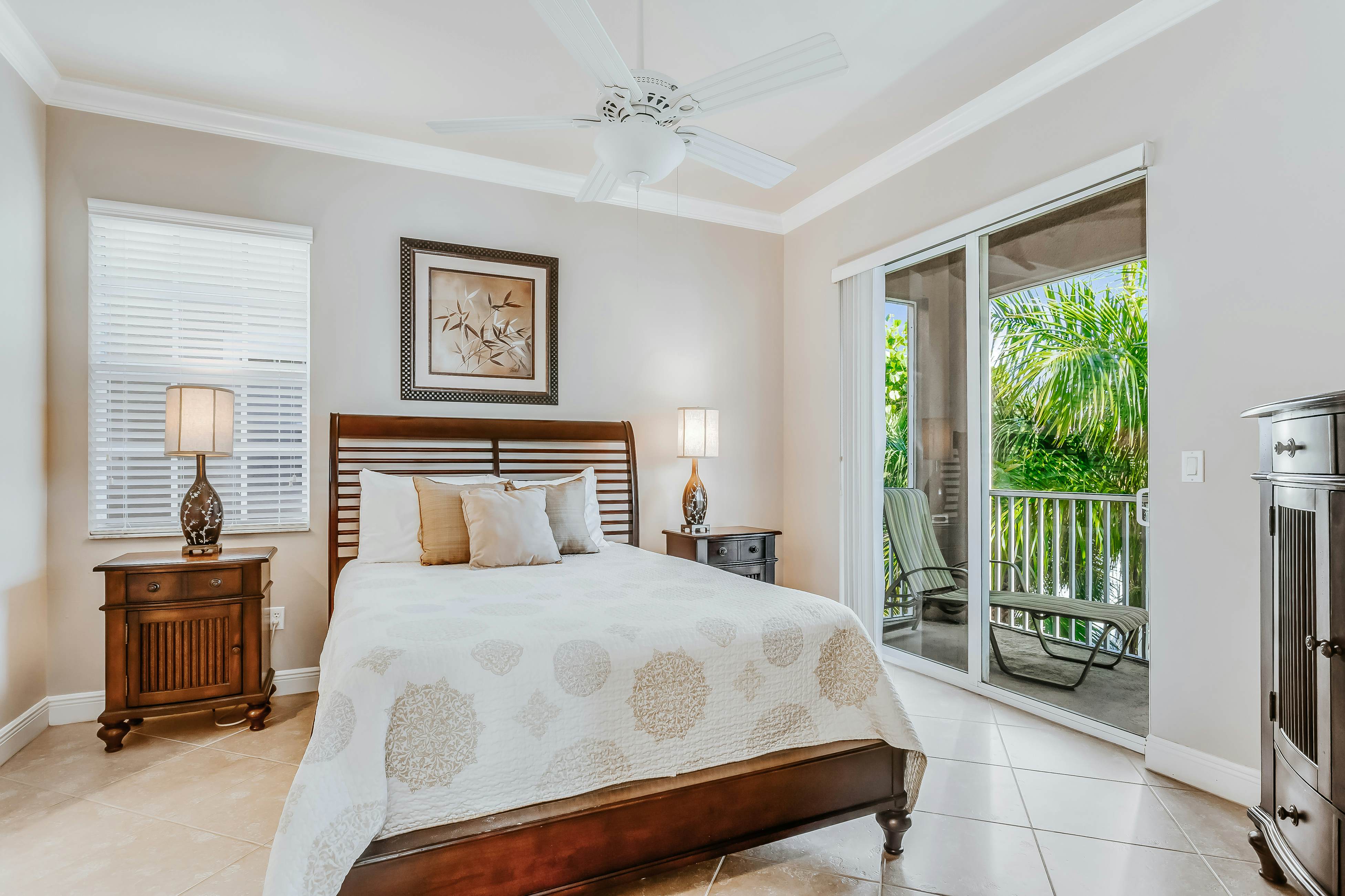 Whitecap Condo Beach View Splendor