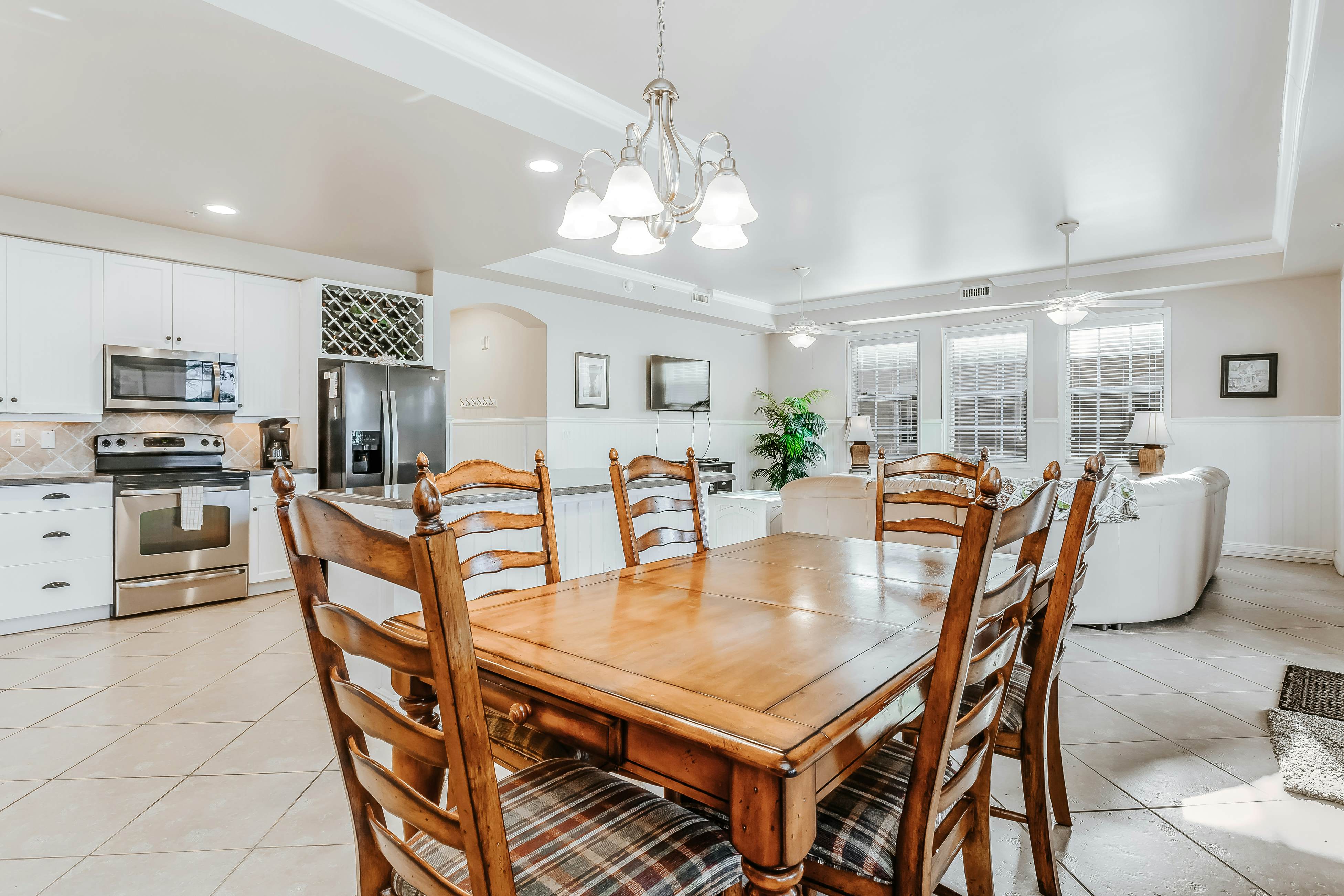 Whitecap Condo Beach View Splendor