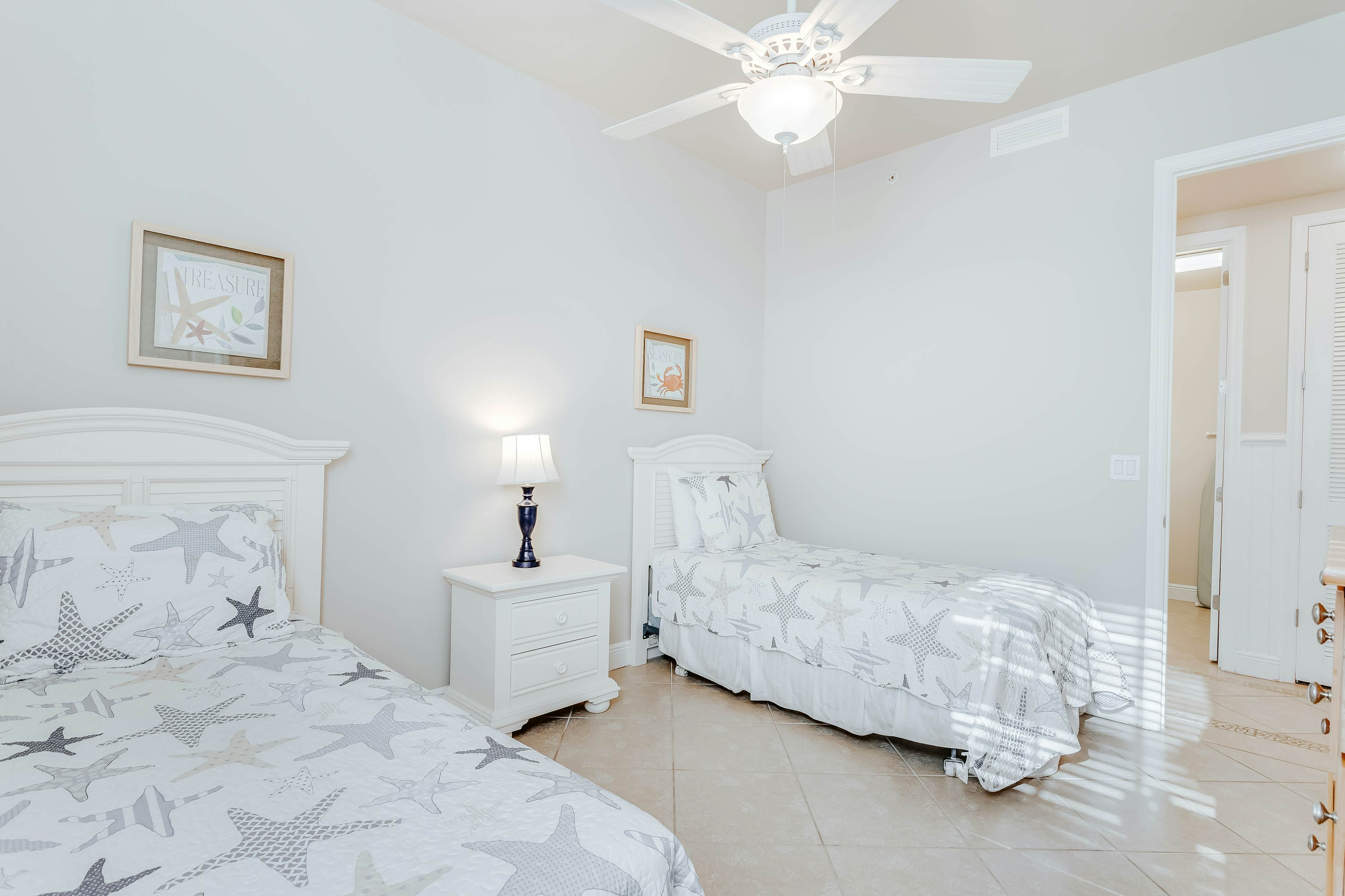 Whitecap Condo Beach View Splendor