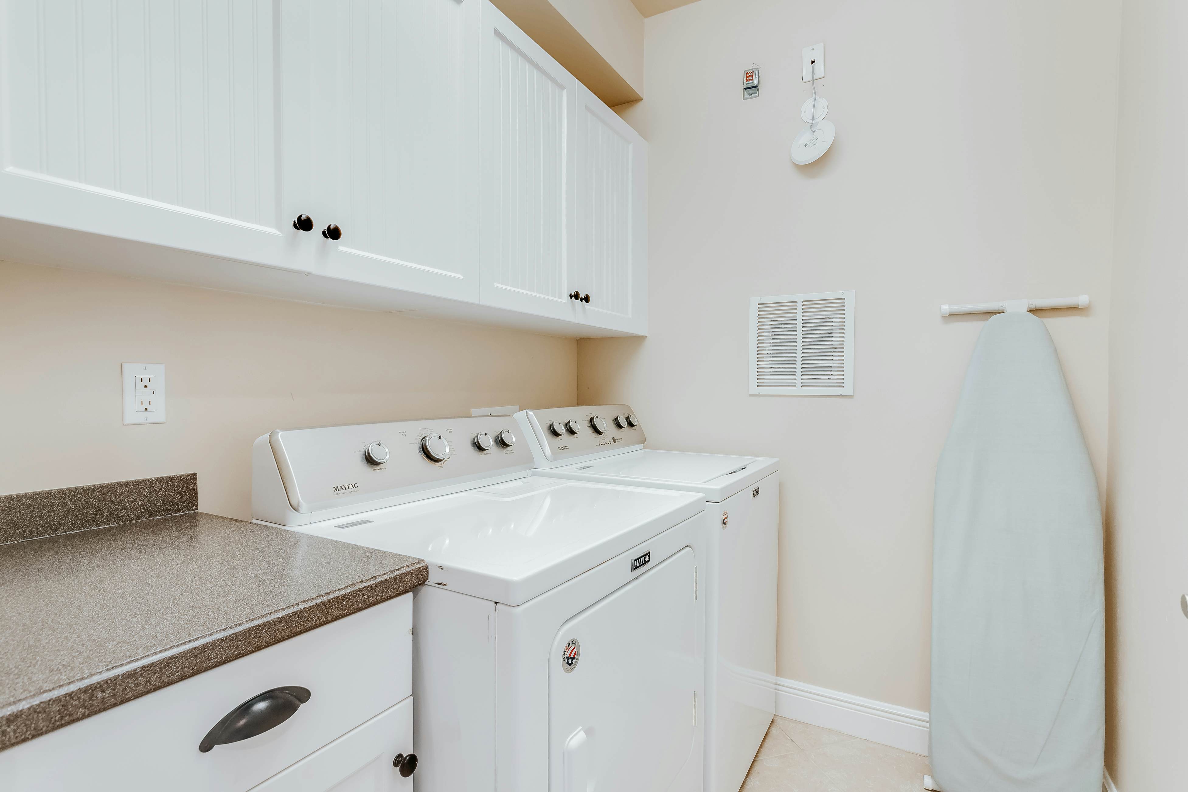 Whitecap Condo Beach View Splendor